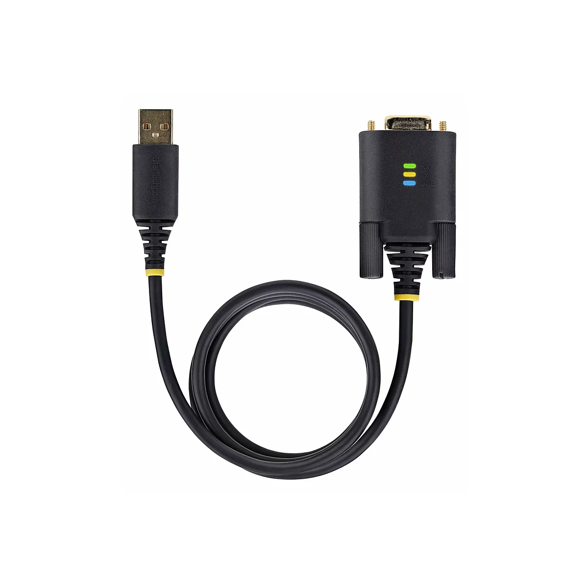 Schwarzes USB-zu-RS232-Adapterkabel vor weißem Hintergrund. Der USB-Anschluss ist links, der RS232-Anschluss rechts, verbunden durch ein Kabel.