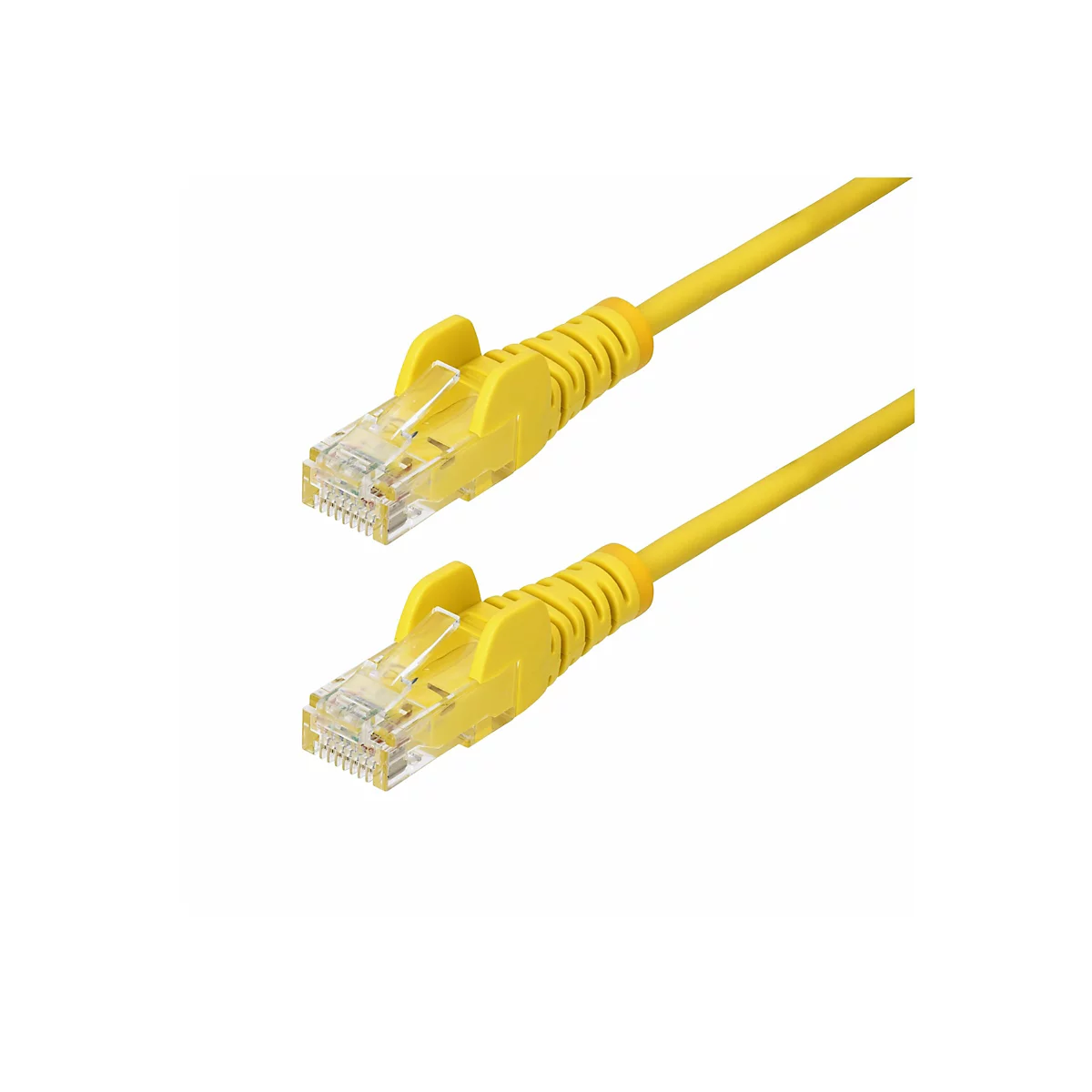 Gelbes Netzwerkkabel mit Steckern; auf weißem Hintergrund.