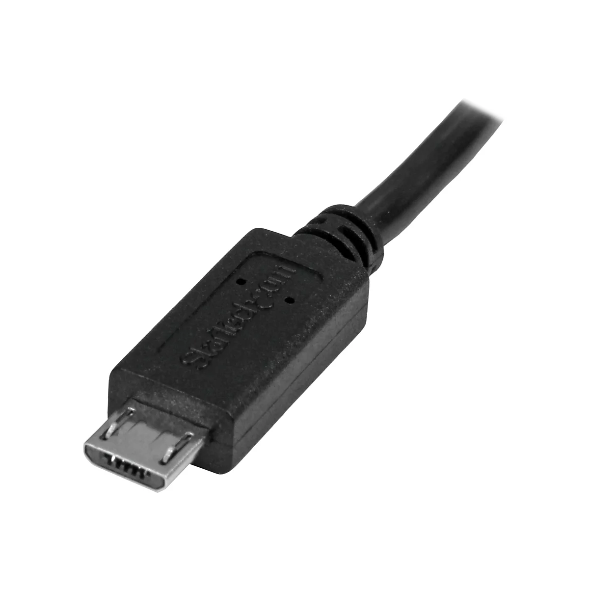 Ein schwarzes Micro-USB-Kabel, das diagonal von links unten nach rechts oben verläuft. Der Stecker ist deutlich zu sehen und trägt den Schriftzug "Startech.com".