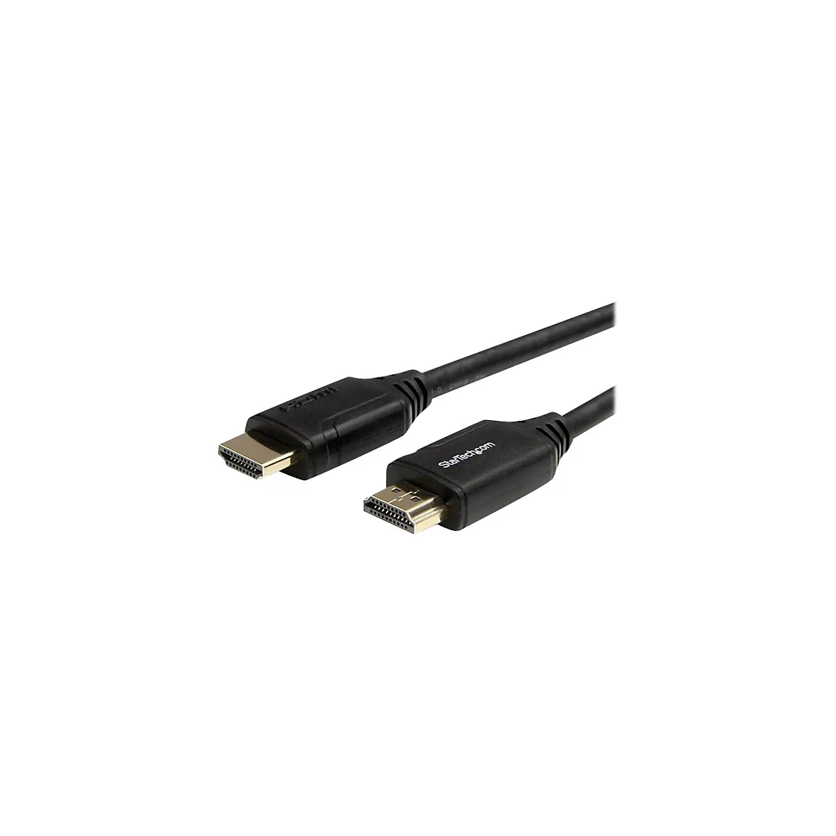 Ein schwarzes HDMI-Kabel mit vergoldeten Anschlüssen, die auf einem weißen Hintergrund liegen. Auf einem Stecker steht "HDMI", auf einem anderen "StarTech.com".