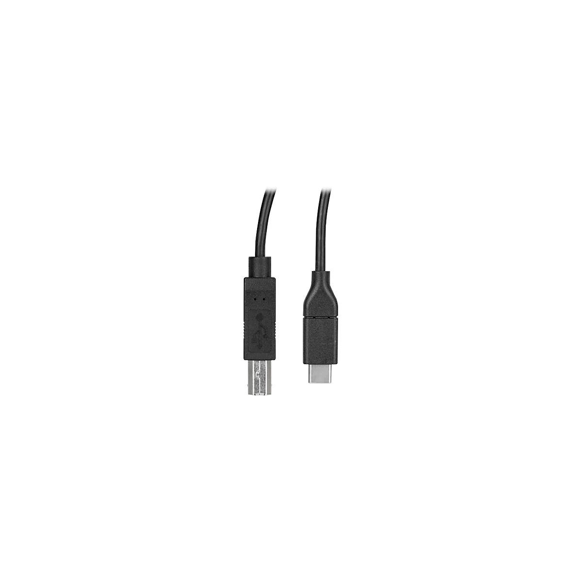 Schwarzes USB-Kabel, ein Ende USB-A Stecker, anderes USB-C. Gut sichtbar vor weißem Hintergrund.