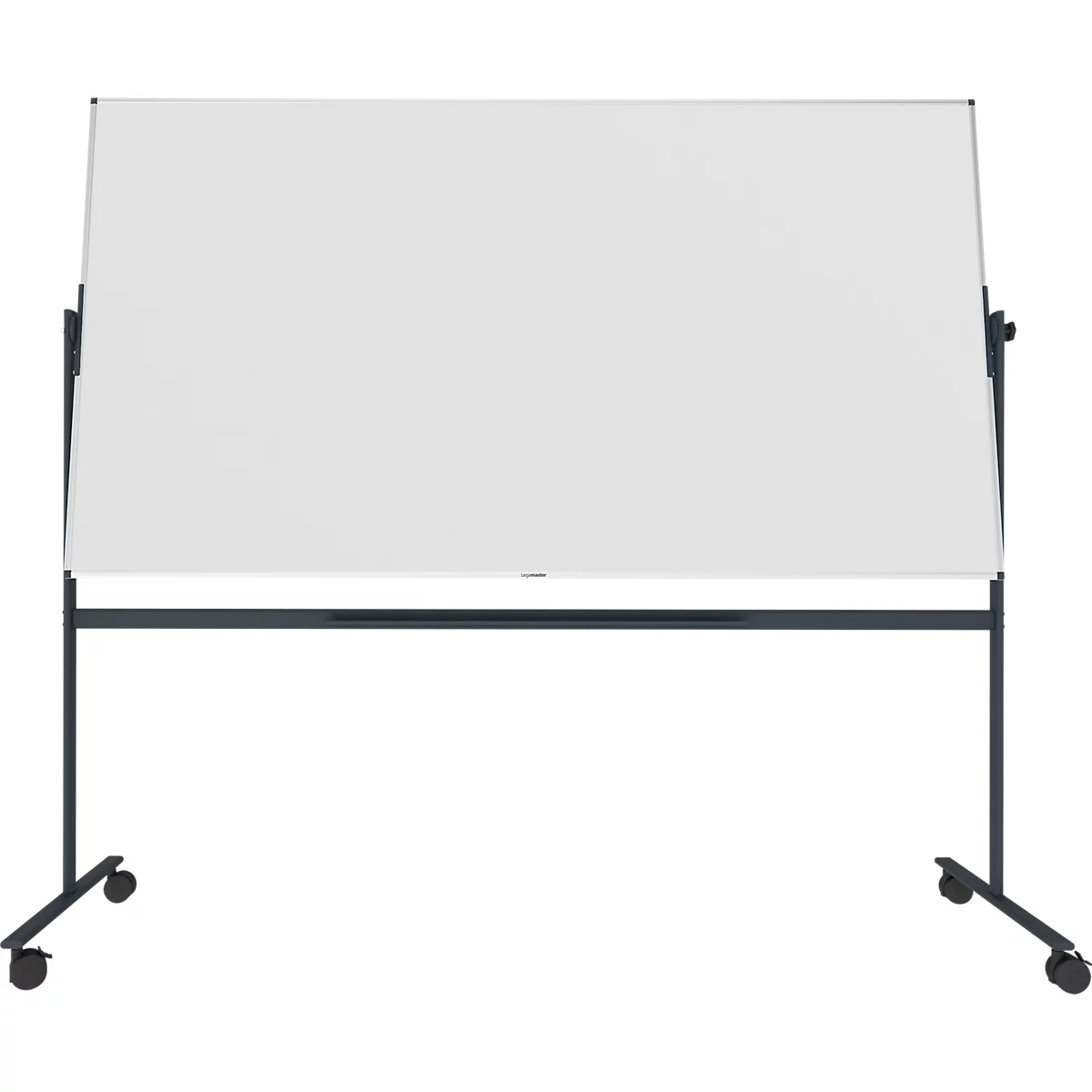 Weißes, freistehendes Whiteboard auf Rollen. Rahmen und Gestell in dunkler Farbe.