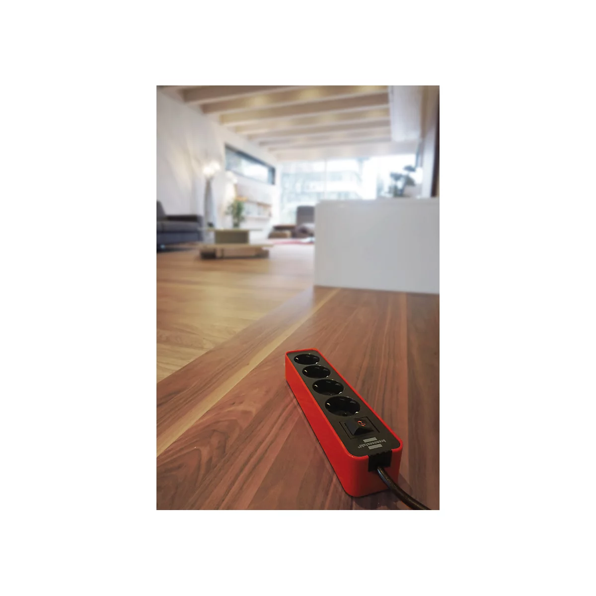 Steckdosenleiste brennenstuhl Ecolor, 4-fach im Winkel von 45°, mit Schalter, IP20, Kabellänge 1,5 m, L 235 x B 58 x T 80 mm, Kunststoff, rot-schwarz