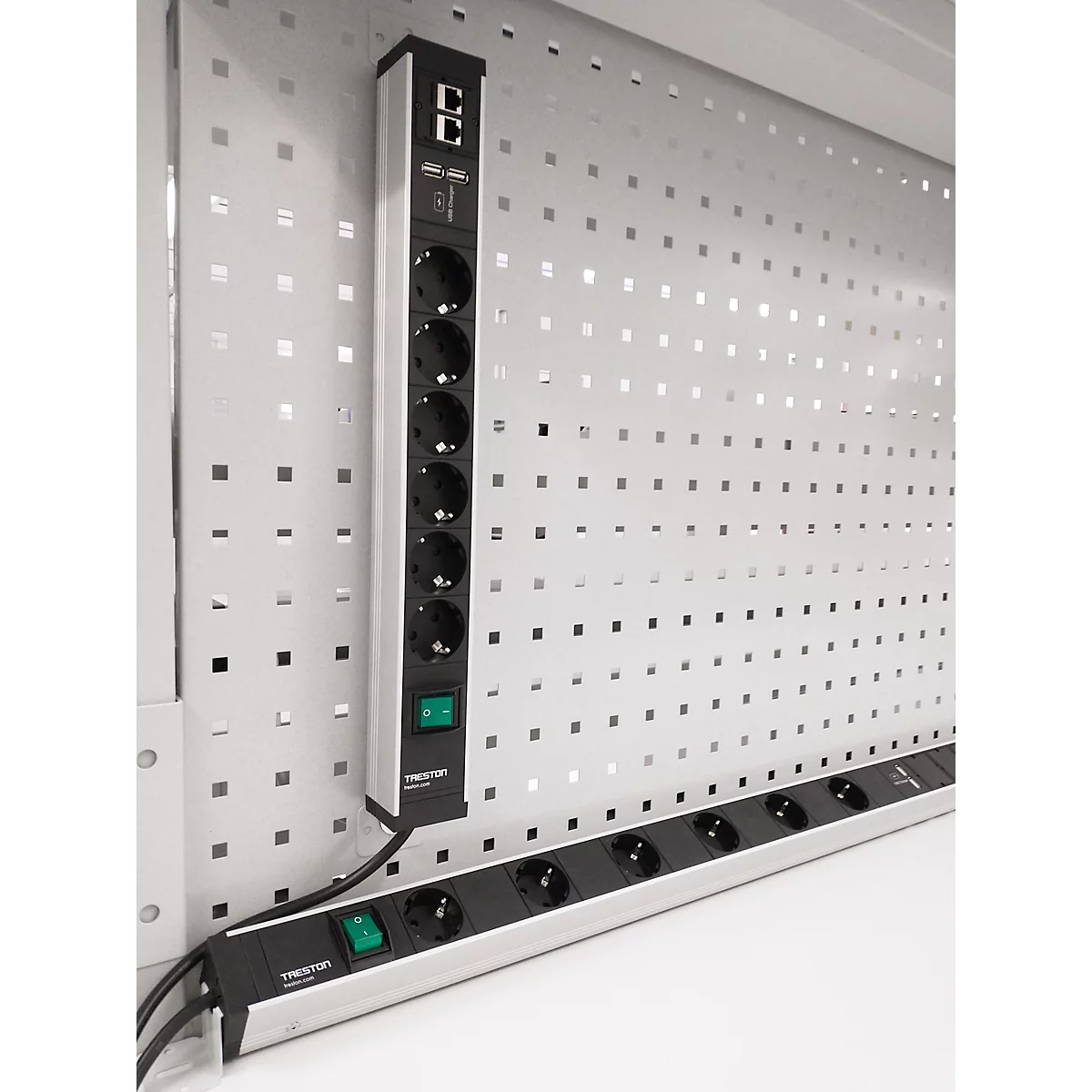 Steckdosenleiste Treston 468/3, 6-fach, 2 x USB A & 2 x CAT6A, An/Aus-Schalter, 4,5 m langes Kabel, B 468 x T 44 x H 52 mm, Aluminium