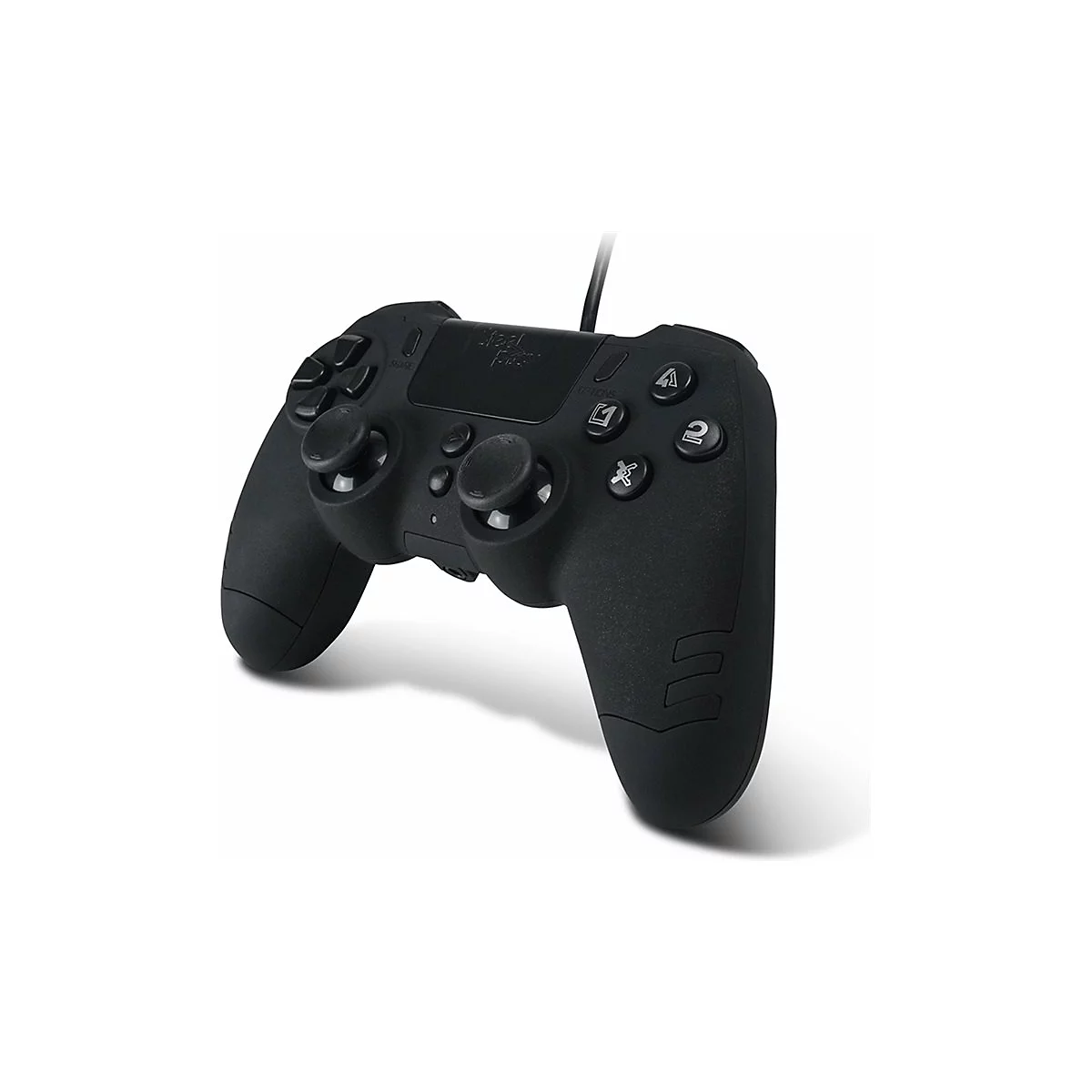 Schwarzer Gamecontroller mit Knöpfen und Joysticks. Ein Kabel ist oben am Controller angebracht.