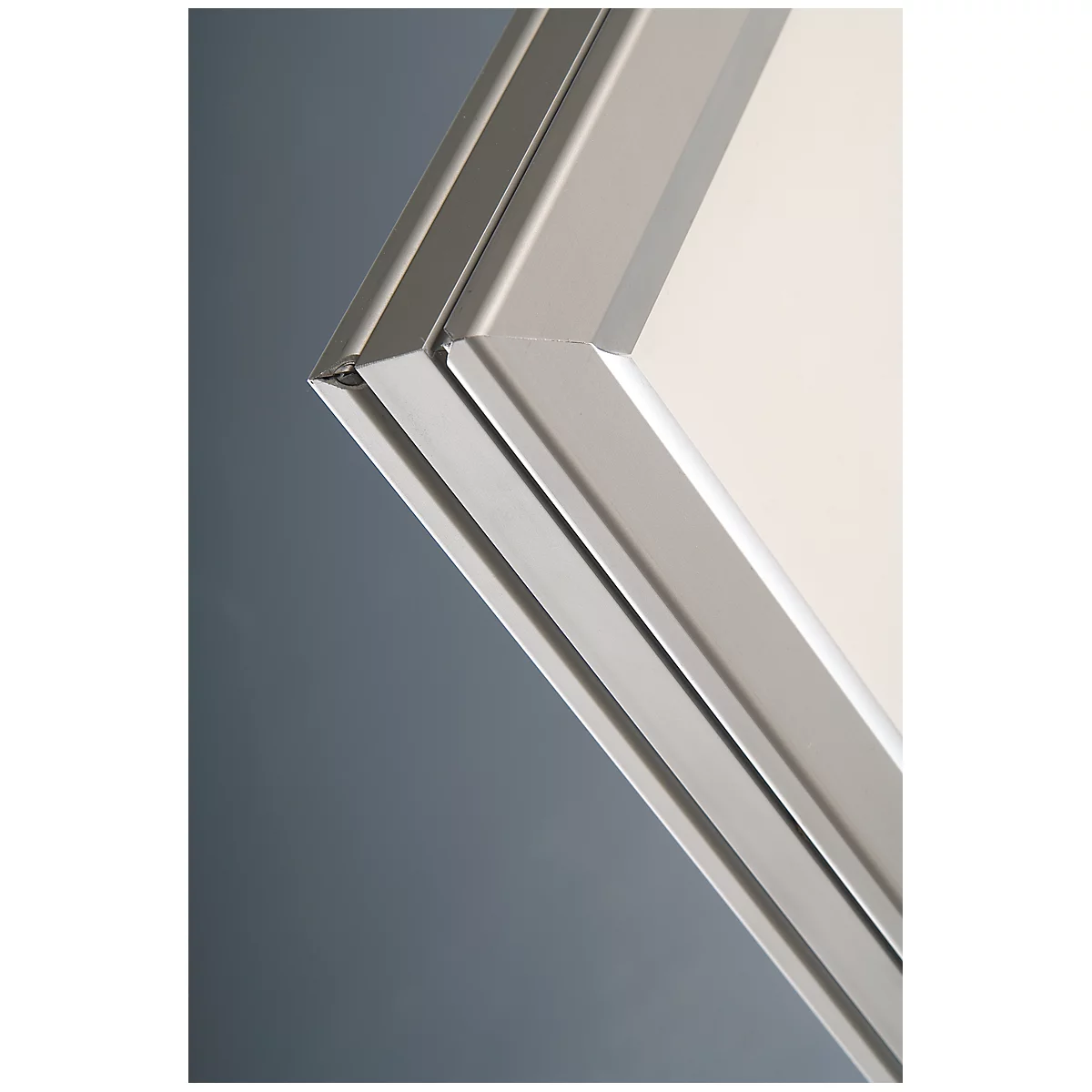 Stoepbord SwingMaster - aluminium geëloxeerd - B 728 x H 1150 mm - voor A1-formaat – weerbestendig - zilverkleur