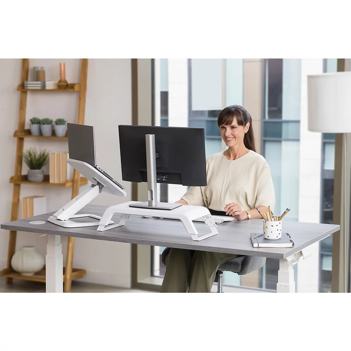 Support d'écran Fellowes Hana™ LT, pour 1 écran jusqu'à 22,6 kg, réglable en hauteur sur 3 positions, avec espace de rangement, L 560 x P 222 x H 102 mm, blanc