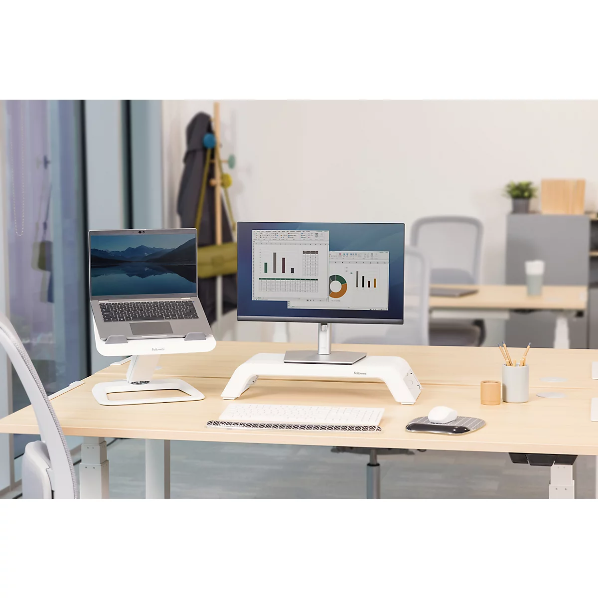 Support d'écran Fellowes Hana™ LT, pour 1 écran jusqu'à 22,6 kg, réglable en hauteur sur 3 positions, avec espace de rangement, L 560 x P 222 x H 102 mm, blanc