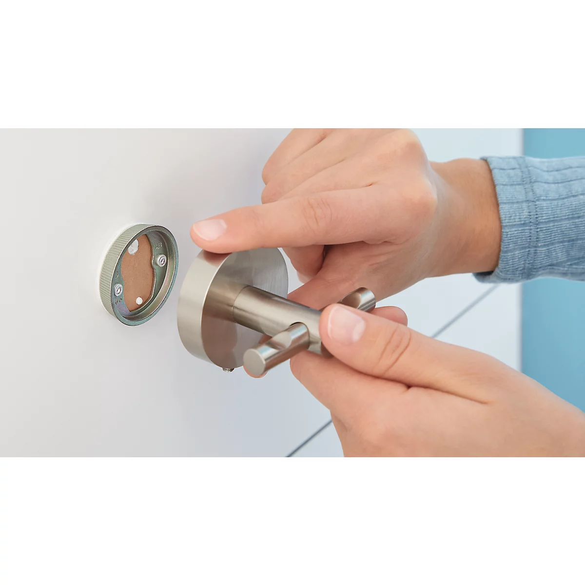 Support de papier toilette tesa Moon, fixation sans perçage, avec solution adhésive, amovible, aspect inox