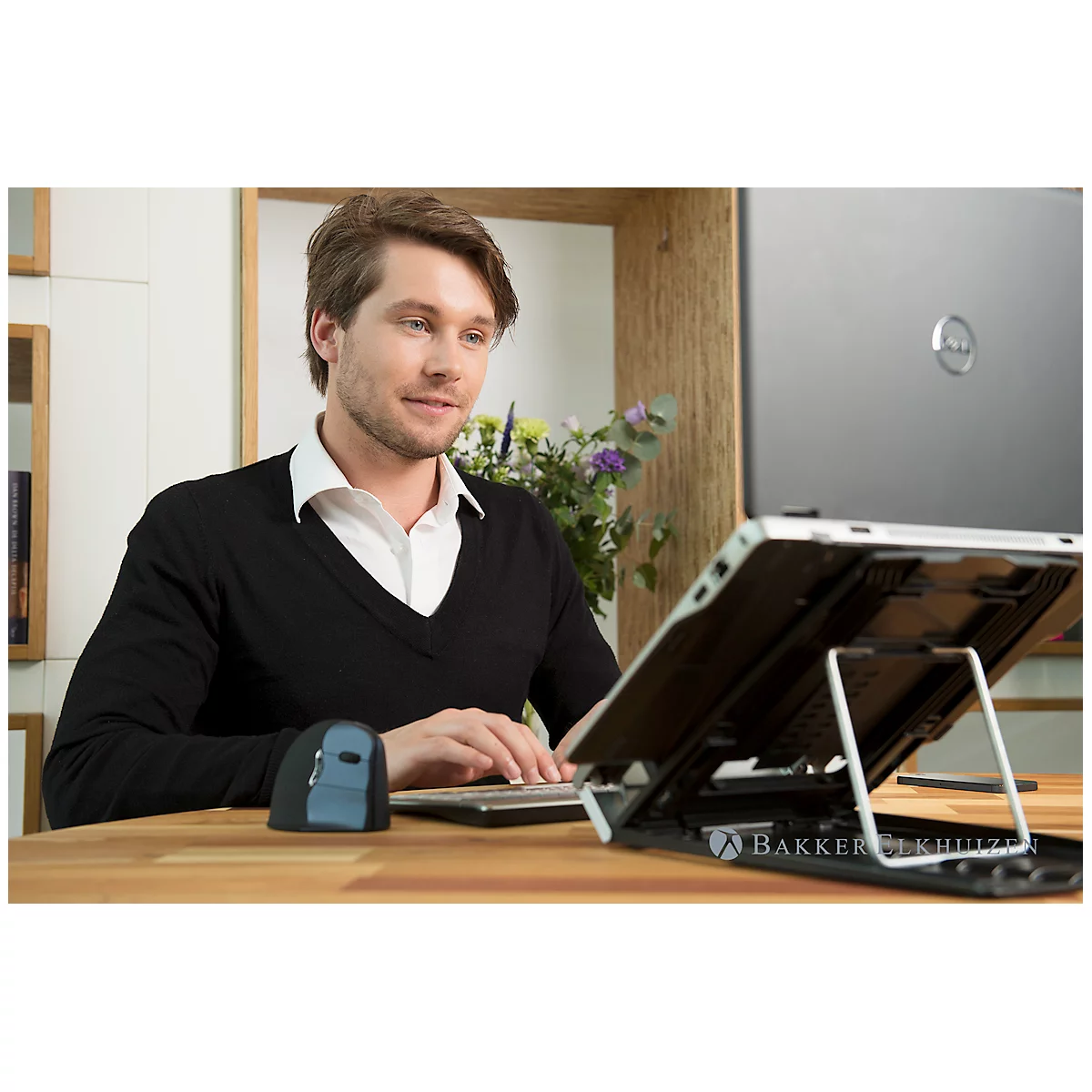 Support ergonomique pour PC portable Ergo-Q 330 BakkerElkhuizen, hauteur ajustable, jusqu'à 17 pouces, pratique même en déplacement