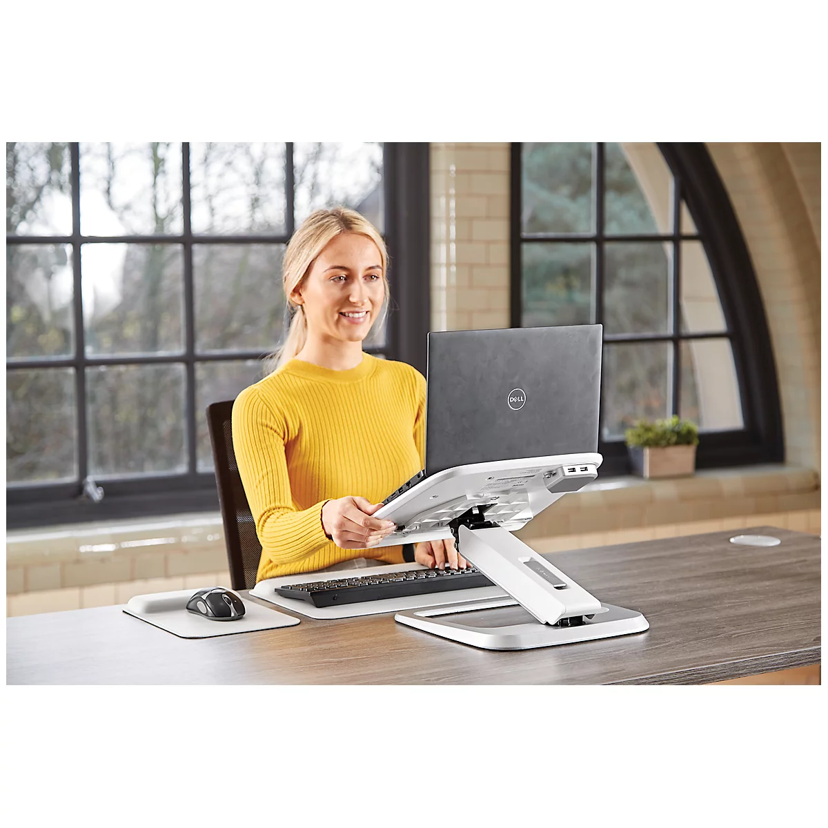 Support pour ordinateur portable Fellowes Hana™, jusqu'à 17 pouces et 4,5 kg, réglable en angle et en hauteur, orientable à 90°, ports USB, blanc