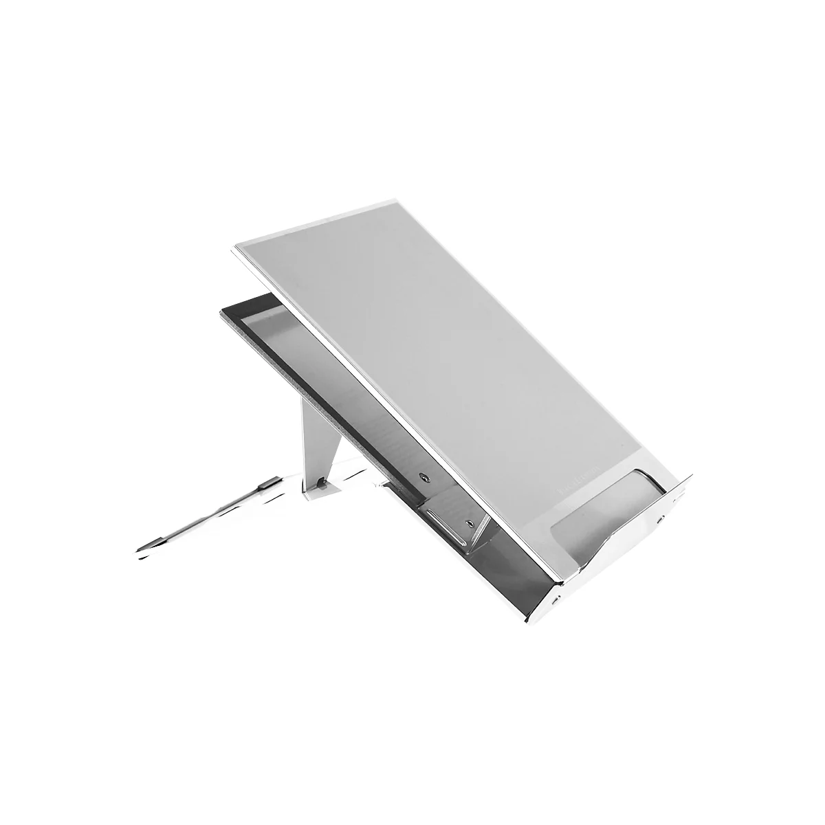 Un pupitre argenté est incliné. Des supports en bas, un support pour les partitions en haut.