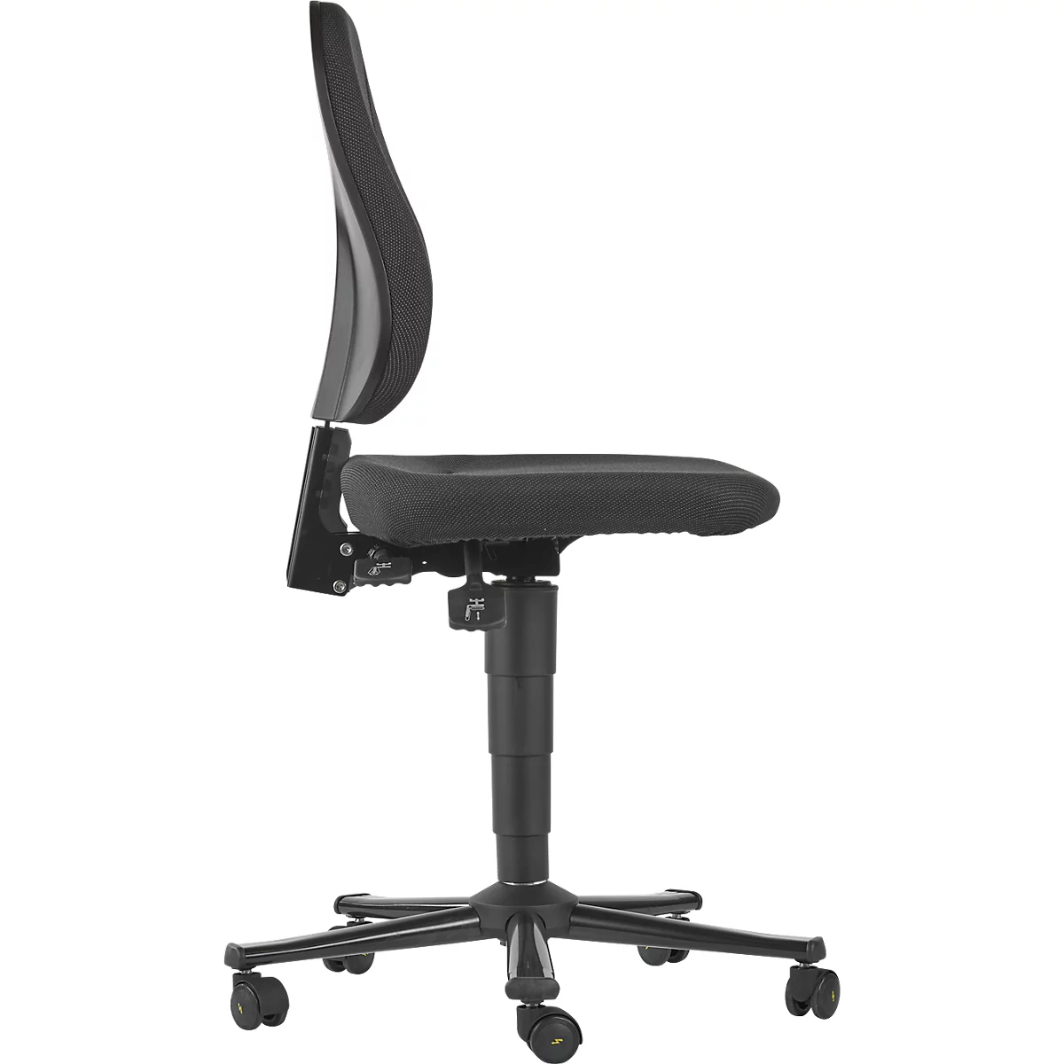Black office chair in profile. The backrest is curved, the seat padded. With castors and height adjustable.