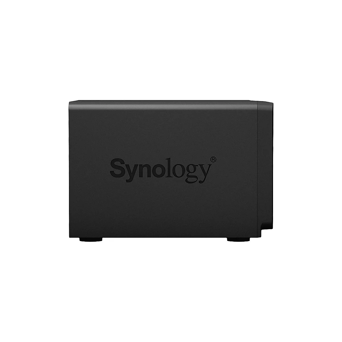 Appareil NAS noir avec le logo Synology en relief. La base est équipée de petits pieds.