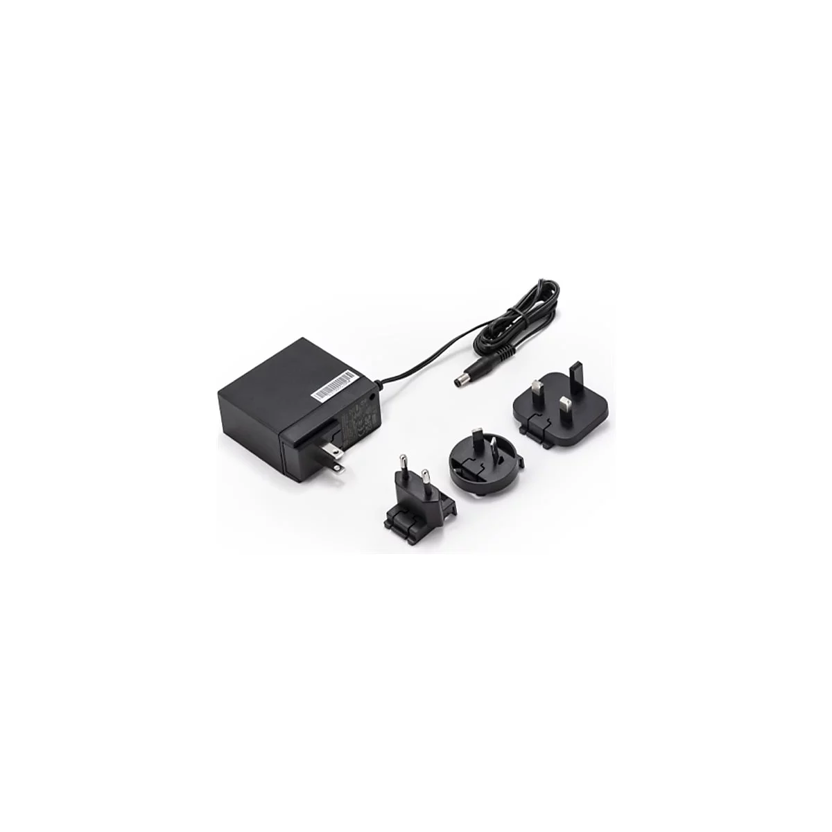 Schwarzes Netzteil mit verschiedenen Steckern. Es ist ein Rechteck, mit einem angeschlossenen Kabel und drei austauschbaren Stecker.