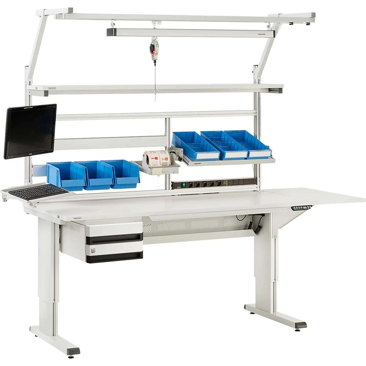 Dessin de contour d'appareil photo gris sur fond blanc.