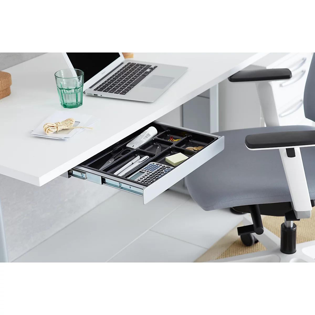 Table du Home Office avec tiroir à accessoires, rectangulaire, pied en C, L 1200 x P 600 x H 735 mm, blanc/blanc 