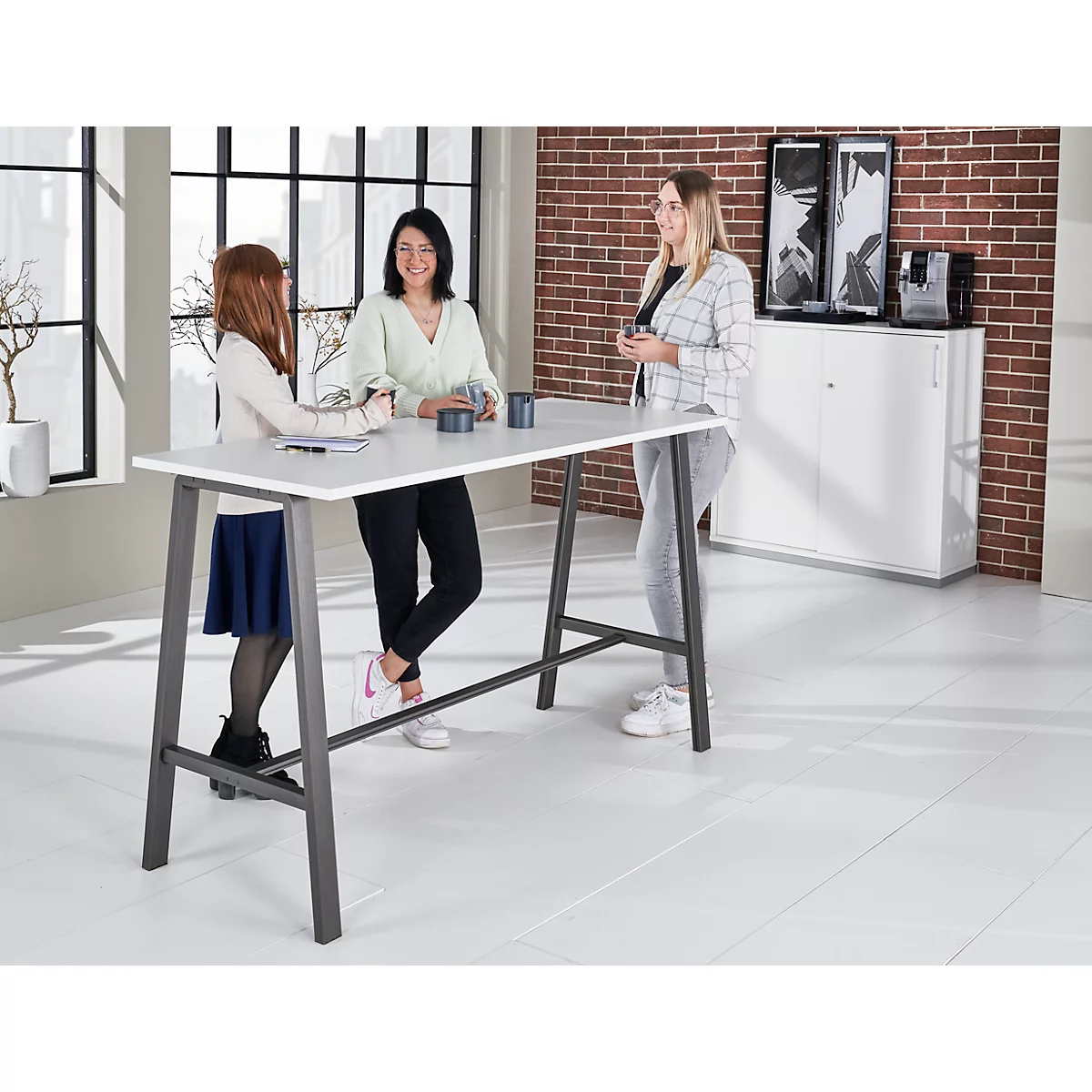 Table haute Meeting Point, rectangulaire, piétement en A, L 1750 x P 680 x H 1042 mm, blanc/anthracite