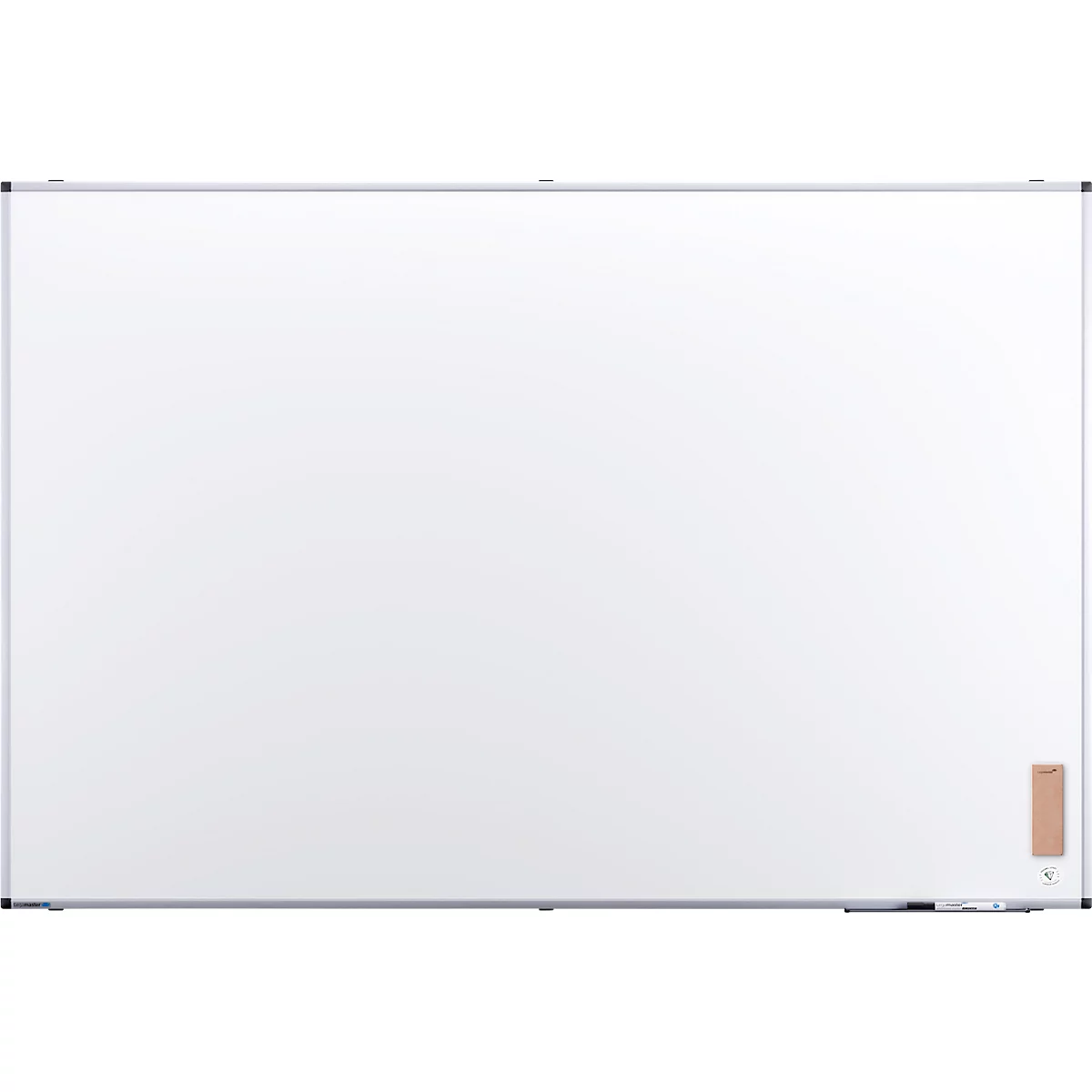 Grand tableau blanc rectangulaire, blanc avec un cadre argenté. Un morceau de bois rectangulaire dans le coin inférieur droit.