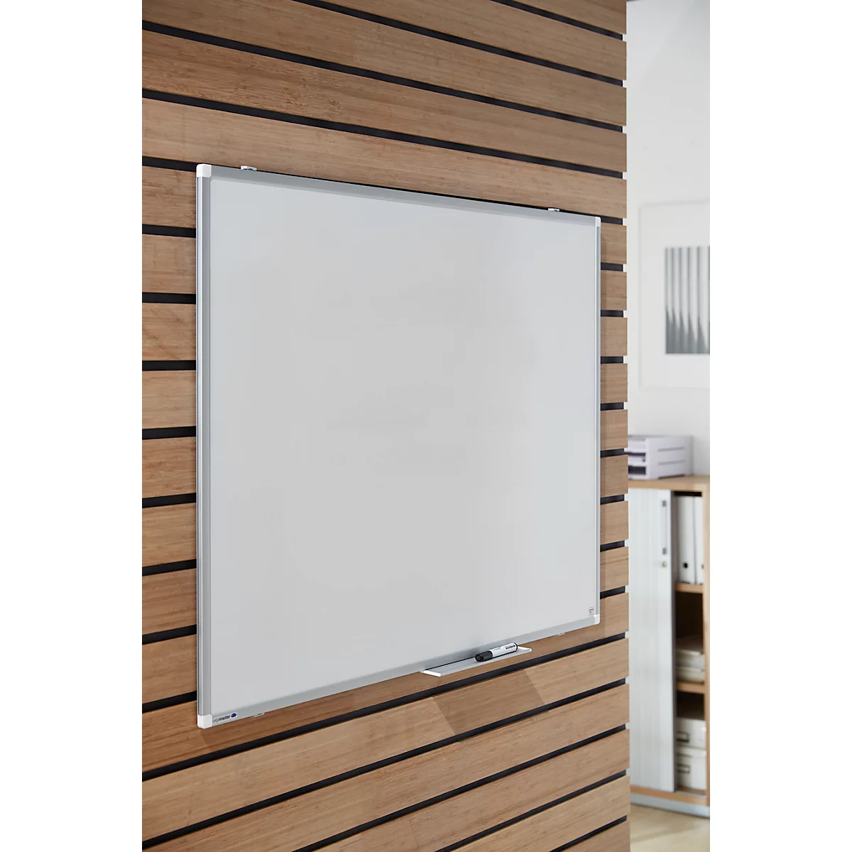 Tableau blanc PREMIUM PLUS Legamaster - acier émaillé - l. 1000 x H 750 mm - avec auget