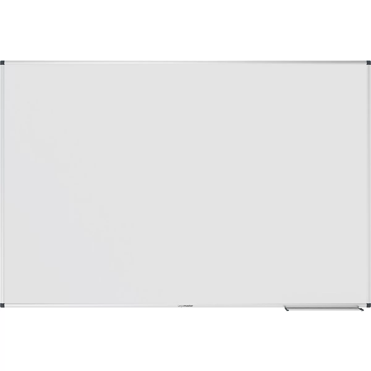 Un tableau blanc avec un cadre argenté. Il y a un porte-stylo en bas à droite.