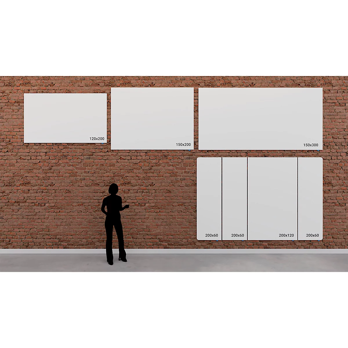 Une personne se tient devant un mur de briques et regarde plusieurs rectangles blancs avec des spécifications de taille.