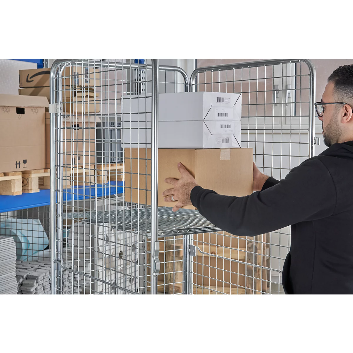 Tablette intermédiaire pour bacs roulants Schäfer Shop Select ADB BASICline, 700 x 705 mm, jusqu'à 150 kg, galvanisé bleu
