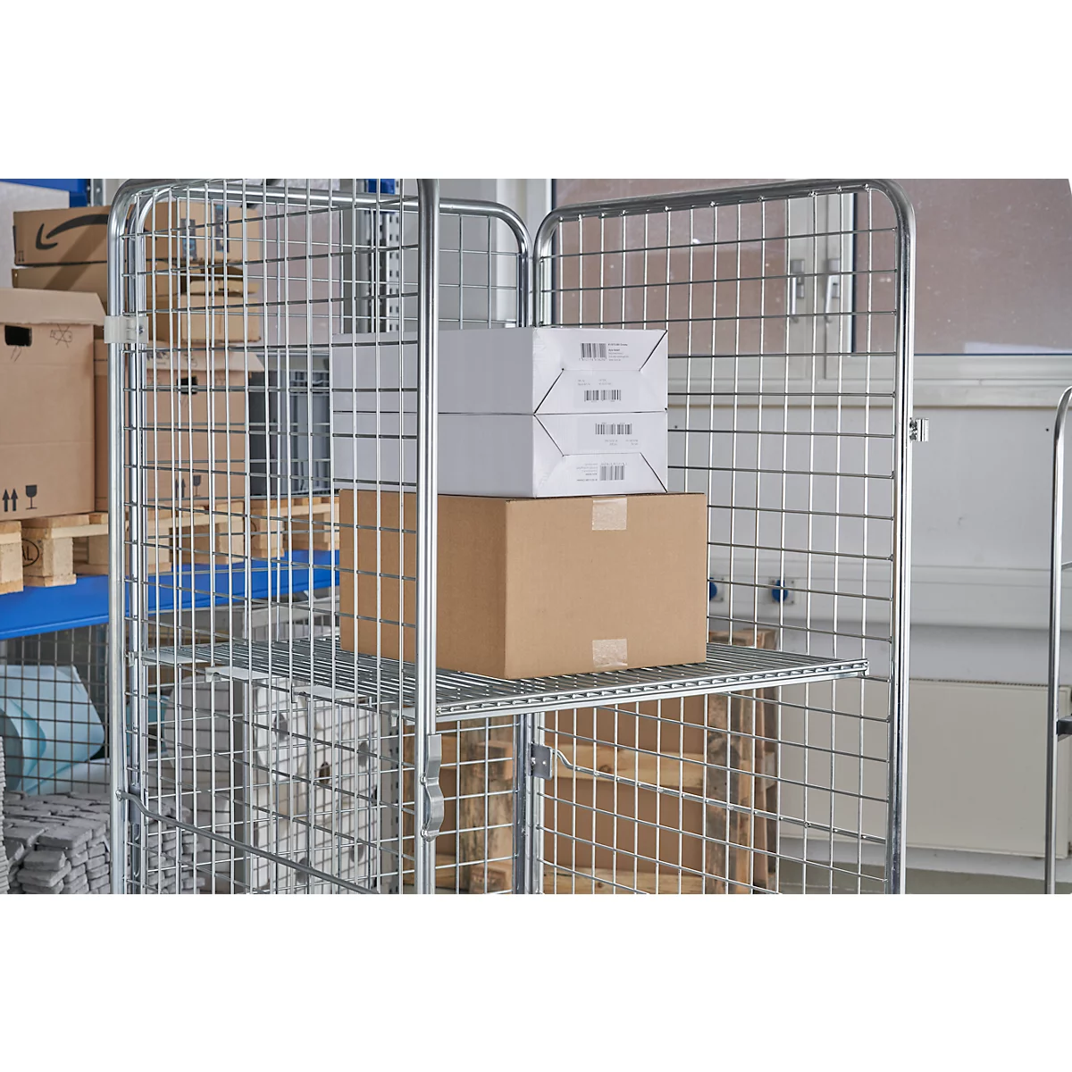 Tablette intermédiaire pour bacs roulants Schäfer Shop Select ADB BASICline, 700 x 705 mm, jusqu'à 150 kg, galvanisé bleu