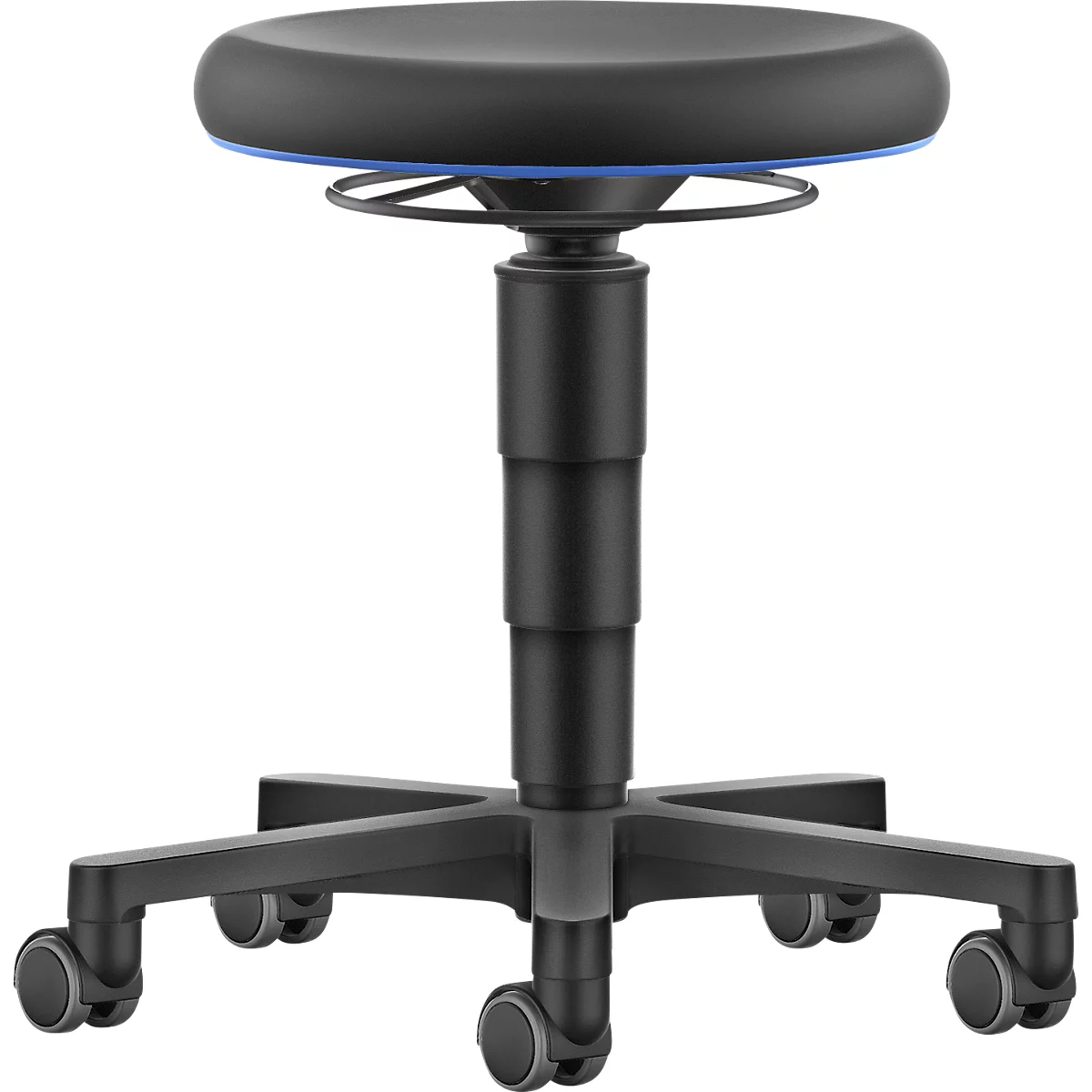 Tabouret de bureau noir avec bord bleu. Il a une base à roulettes.