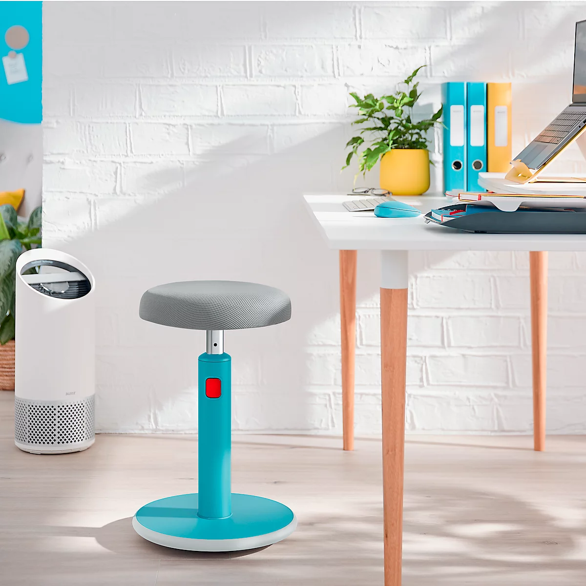 Tabouret assis/debout Leitz Ergo Cosy Active, L 370 x P 370 x H 460 - 790 mm, jusqu'à 110 kg, bleu doux