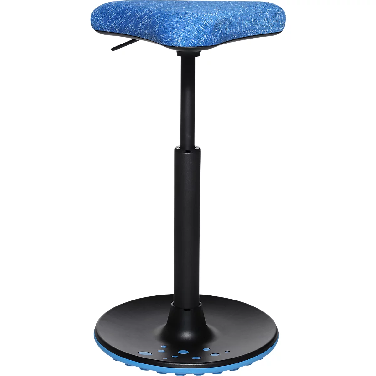 Tabouret debout ergonomique bleu avec cadre noir. Le siège est réglable en hauteur et repose sur un pied rond.