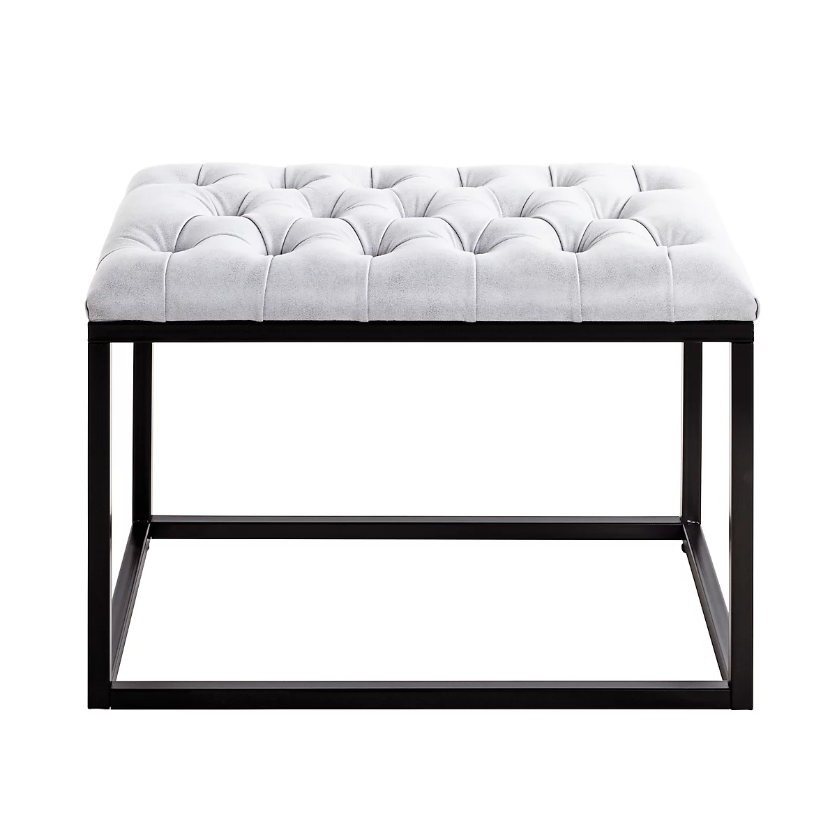 Gros plan d'un banc rembourré. Assise rectangulaire avec boutons, tissu gris clair, cadre foncé.