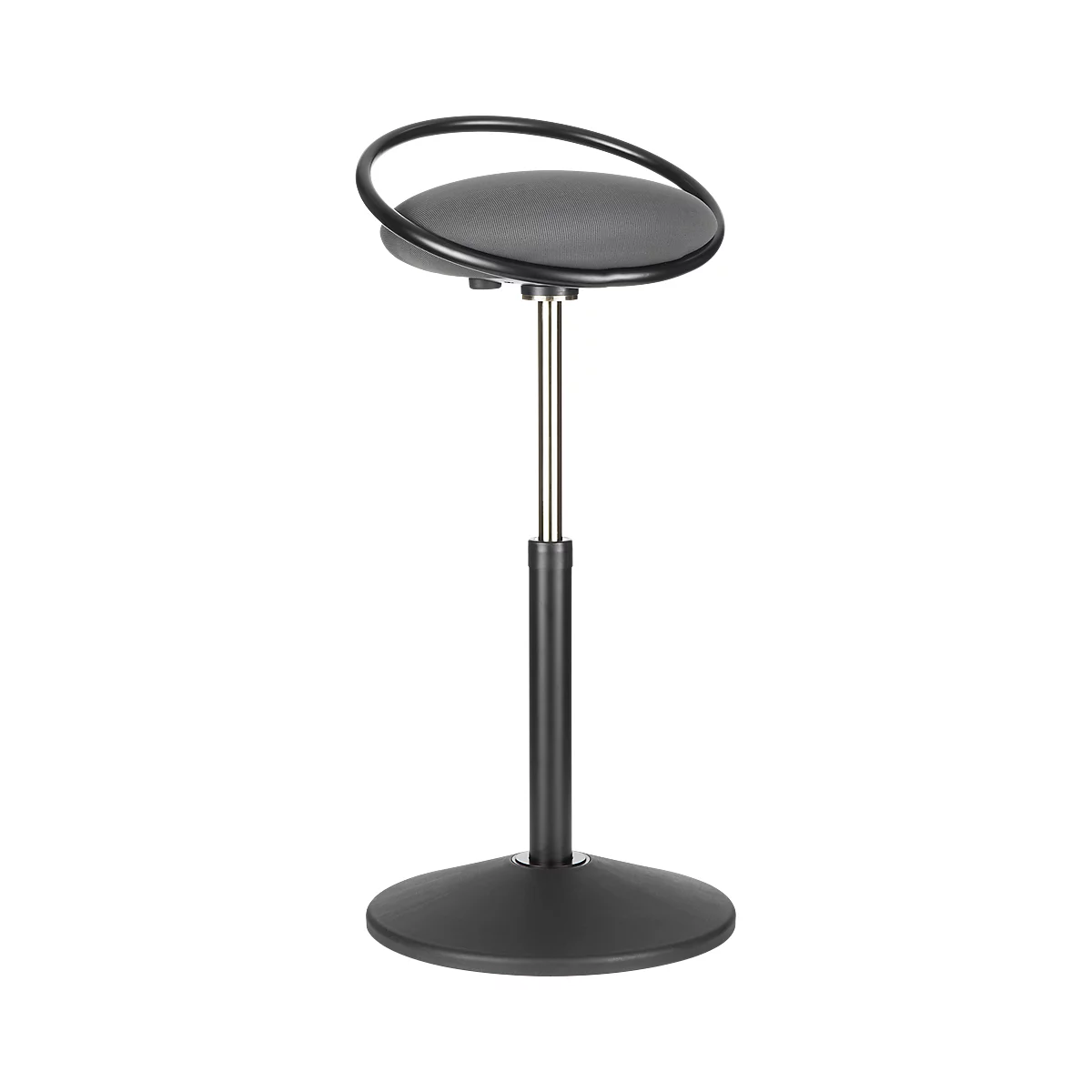 Tabouret debout noir avec assise ronde et arceau. Le socle et la colonne centrale sont noirs, la colonne elle-même est argentée.
