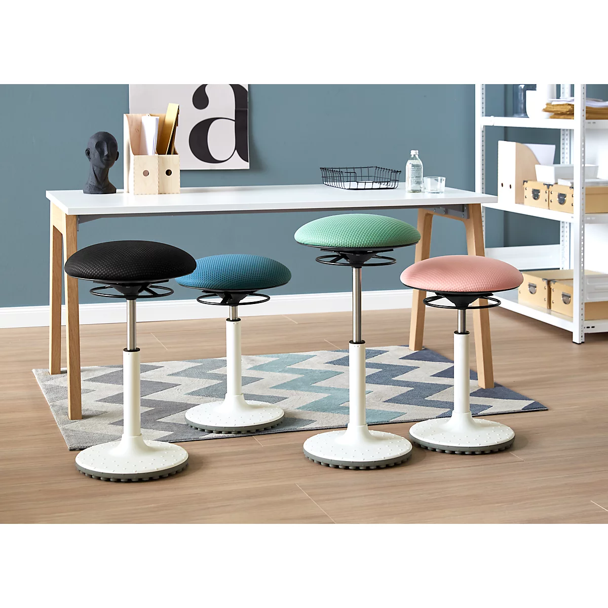 Taburete de bipedestación Topstar BBT-Coach, base de poliuretano termoplástico (TPU), altura del asiento 520-720 mm, colores a elegir