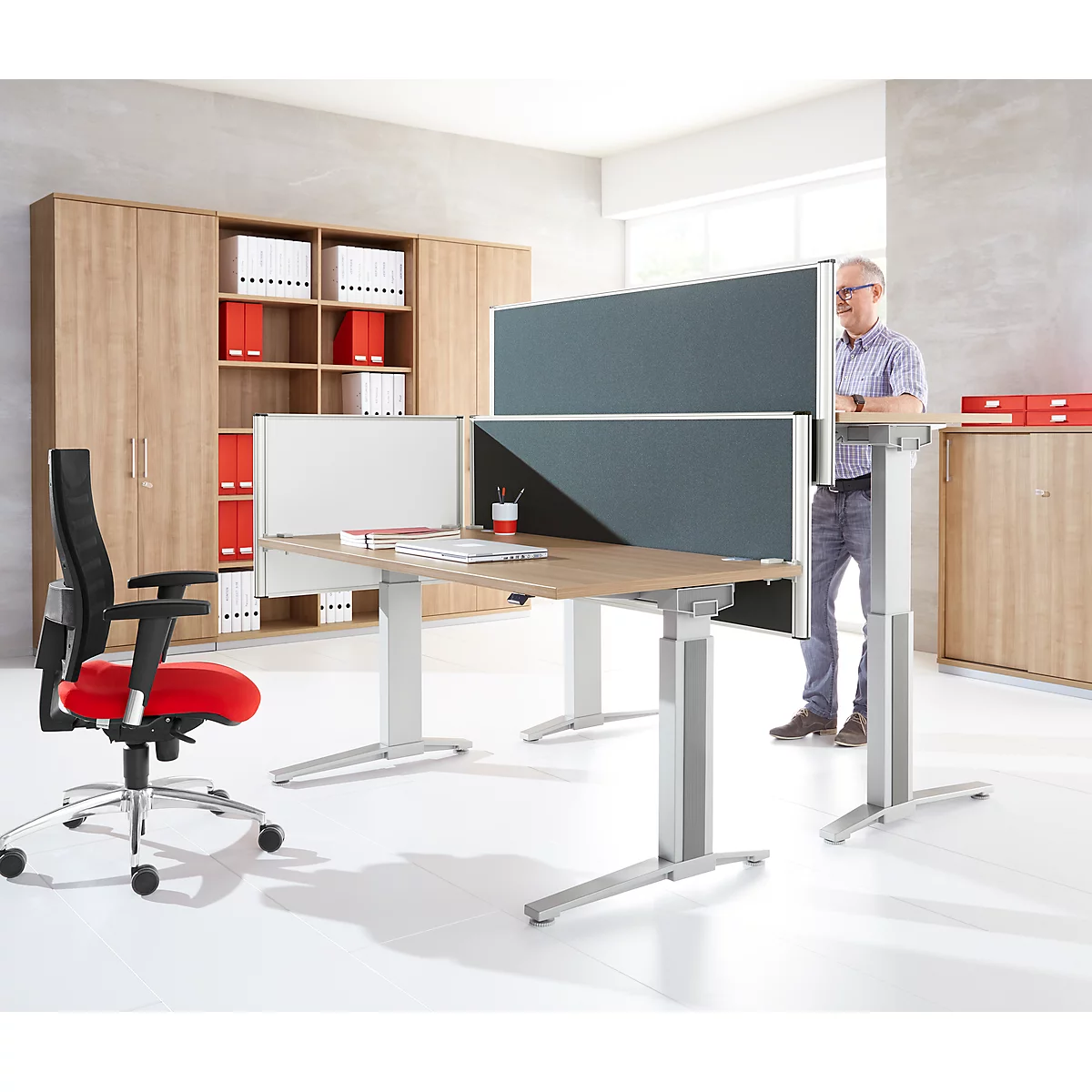 Tafelscheidingswand voor de achterzijde geluidsisolatie systeem 40, in hoogte verstelbaar, B 800-1800 x H 600 mm, grijs