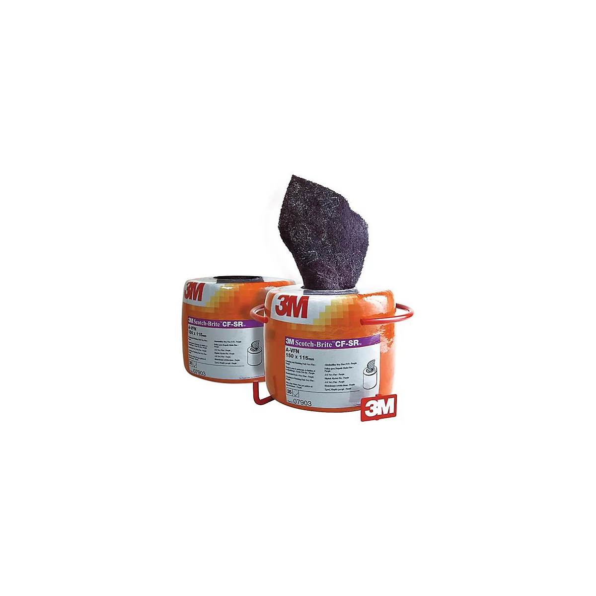 Deux conteneurs orange avec un tampon de nettoyage violet, avec 3M Scotch-Brite.