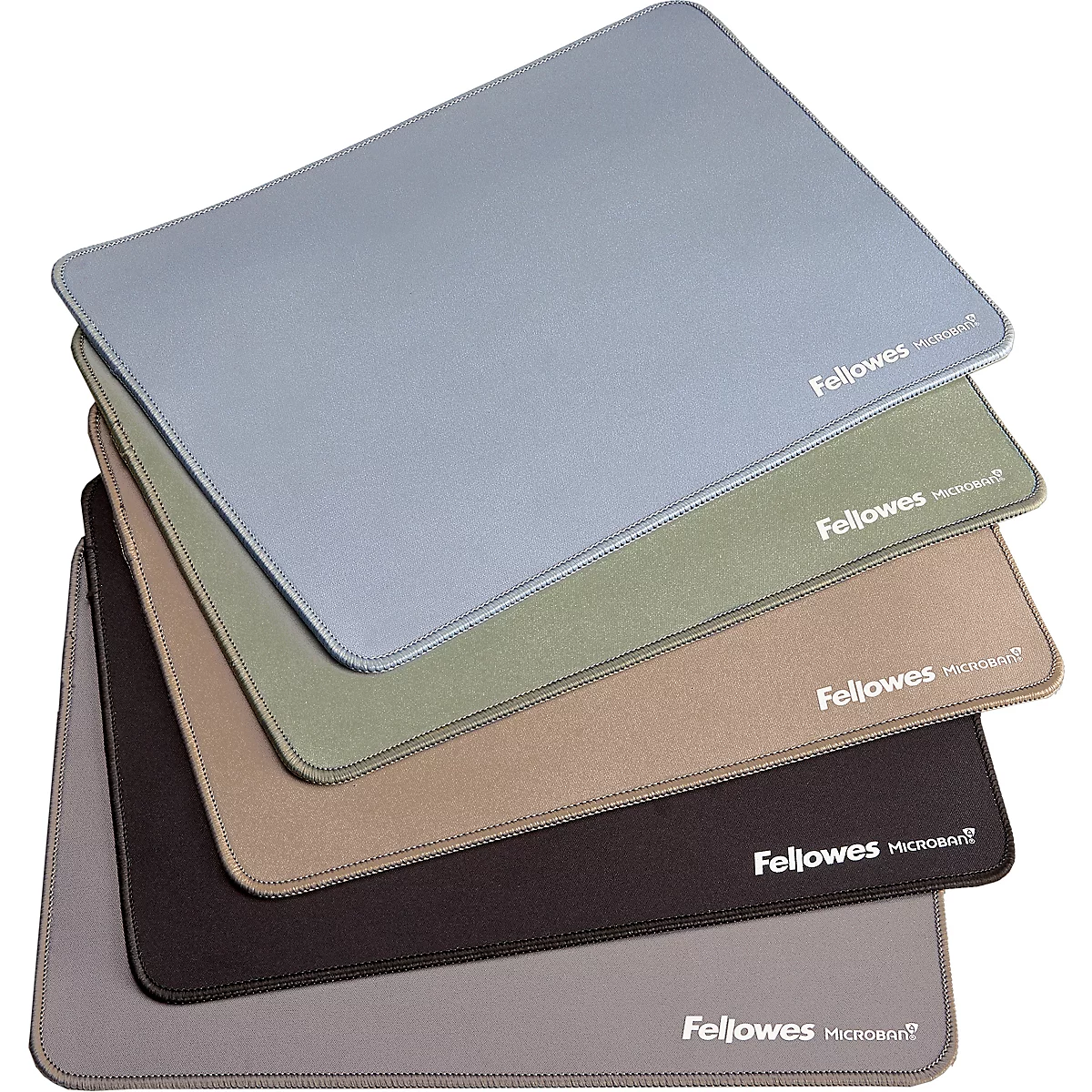 Cinq tapis de souris rectangulaires de couleurs différentes, disposés les uns sur les autres, avec le logo de l'entreprise "Fellowes".