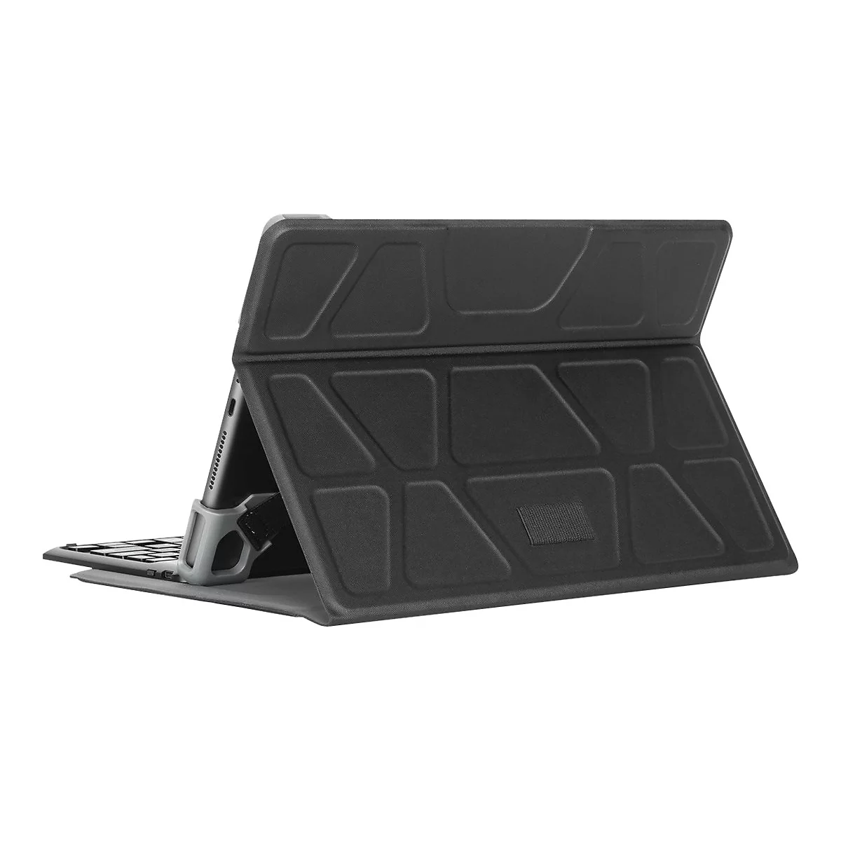 Rückseite einer schwarzen Tablet-Schutzhülle mit integrierter Tastatur in aufgestellter Position.