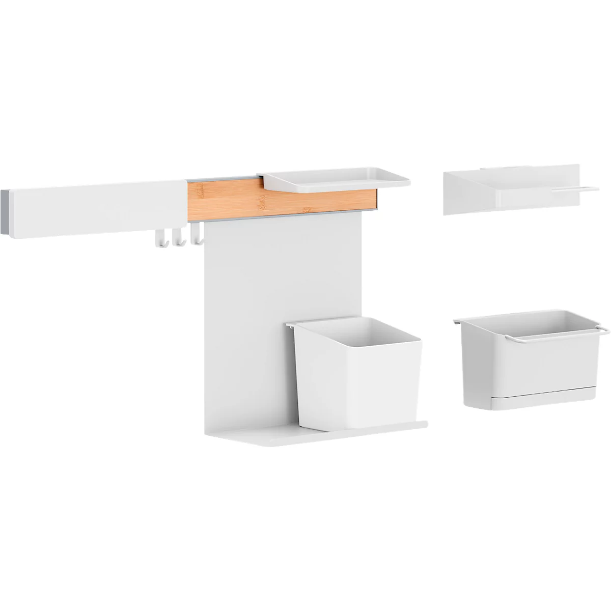 Witte wandplank met plank, haken en bak, met opbergdetails.