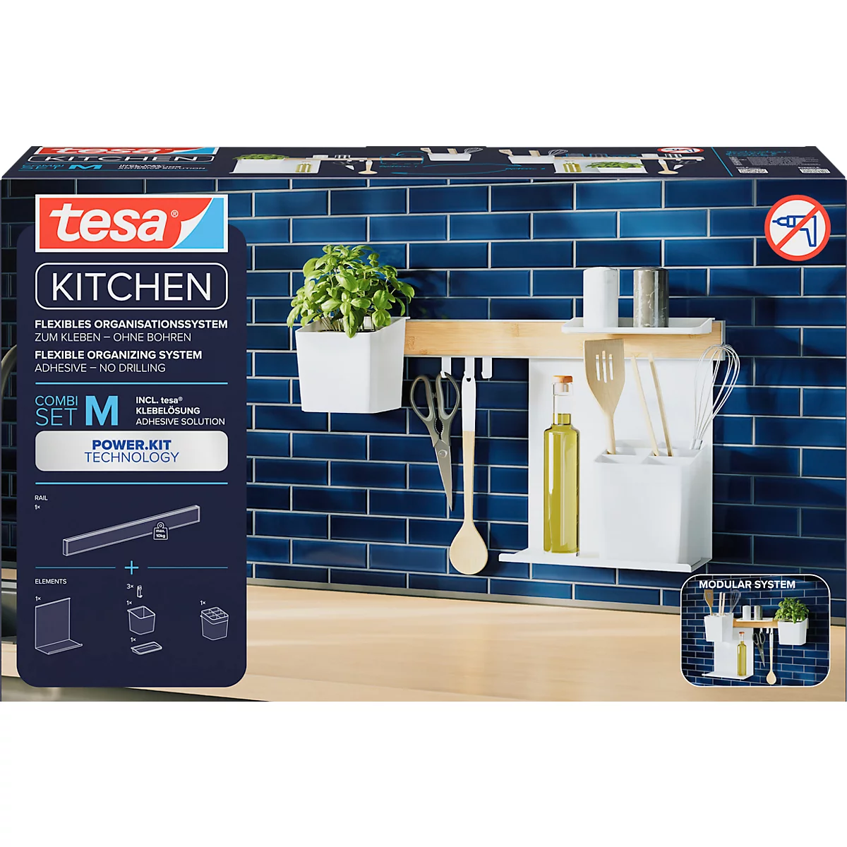 Küchenorganisationssystem von Tesa: Leiste mit Pflanzen, Küchenutensilien, Schere und Ölflasche an blauer Wand. Kleben statt Bohren.