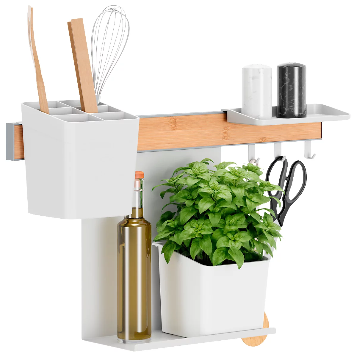 Küchenleiste mit Utensilien, Kräutern und Gewürzen. Enthält einen Topf mit Basilikum, eine Ölflasche, und Küchenhelfer.