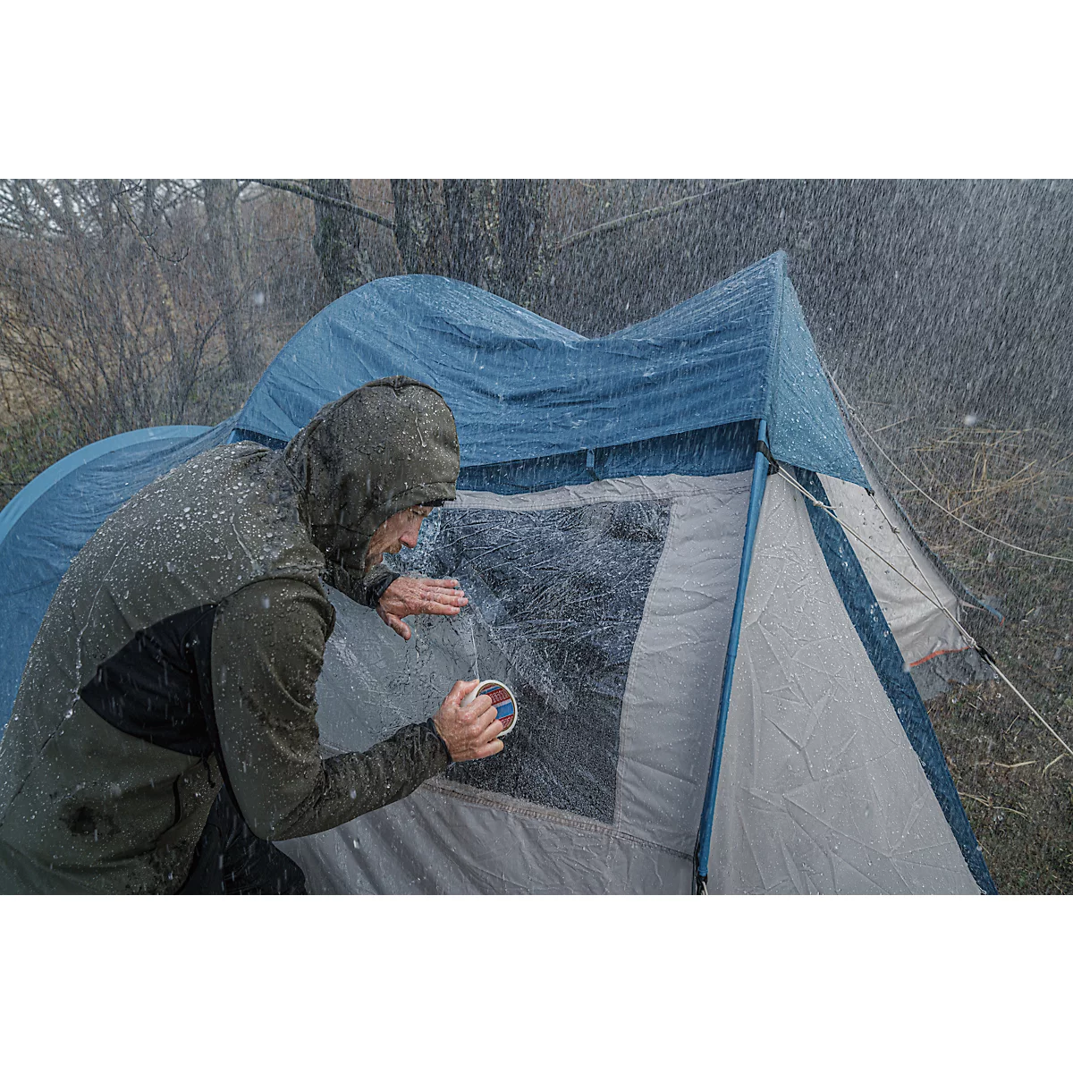 tesa® Montageband Ultra Power Clear, robust, temperatur-/wasser-/UV-beständig, von Hand einreißbar, 1 Rolle mit L 10 m x B 48 mm, transparent