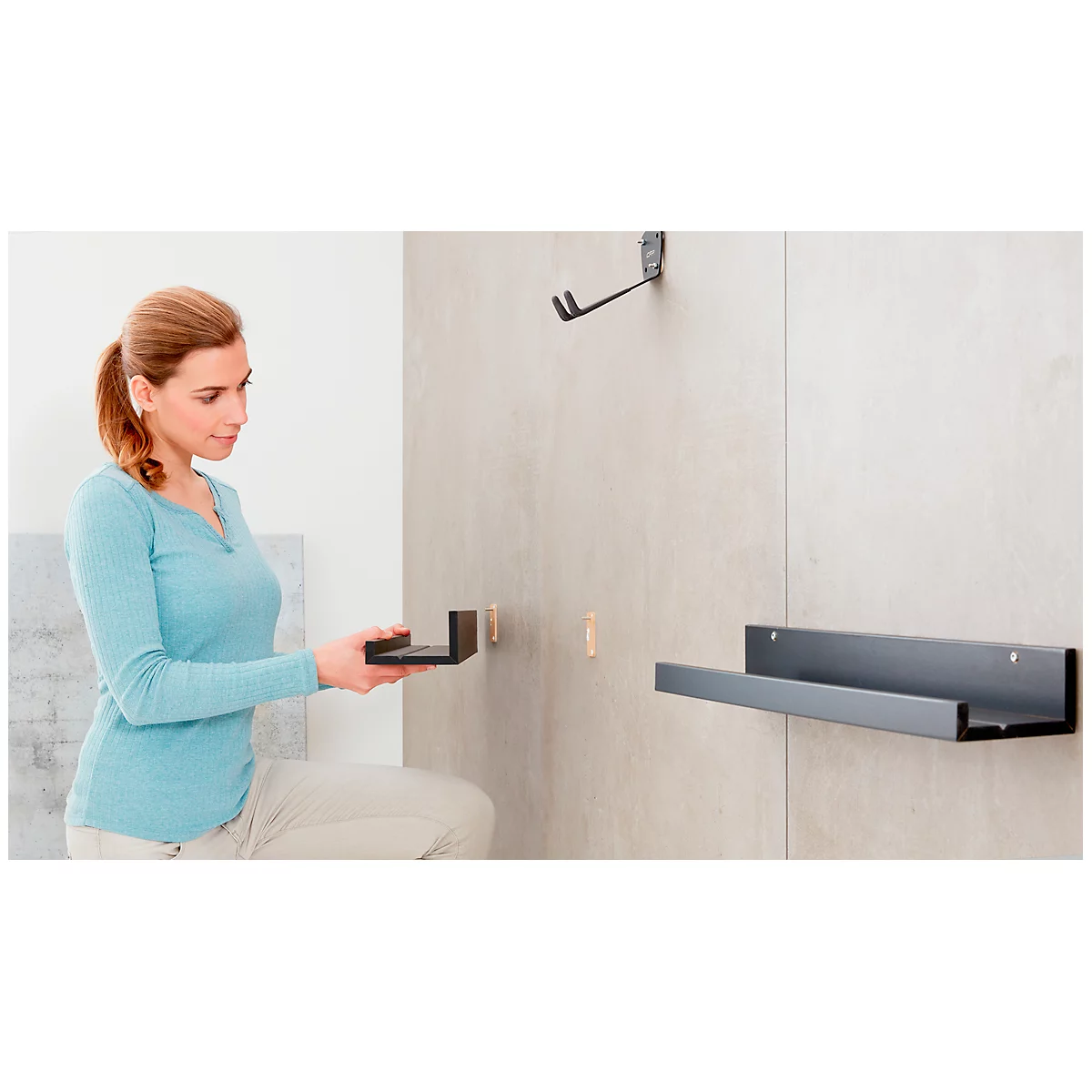 tesa® vis adhésive, pour maçonnerie et pierre en intérieur et en extérieur, force adhésive jusqu'à 5 kg, amovible, triangulaire, 2 pcs.