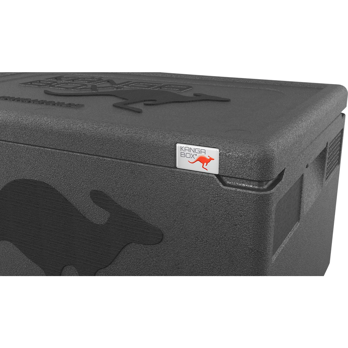 Nahaufnahme einer schwarzen Thermobox aus Hartschaum mit Känguru-Logo und einem roten Känguru-Aufkleber.