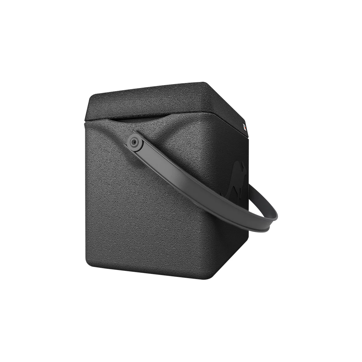 Sac isotherme noir avec poignée de transport. Le couvercle est fermé. Il y a un logo de chameau sur le côté.