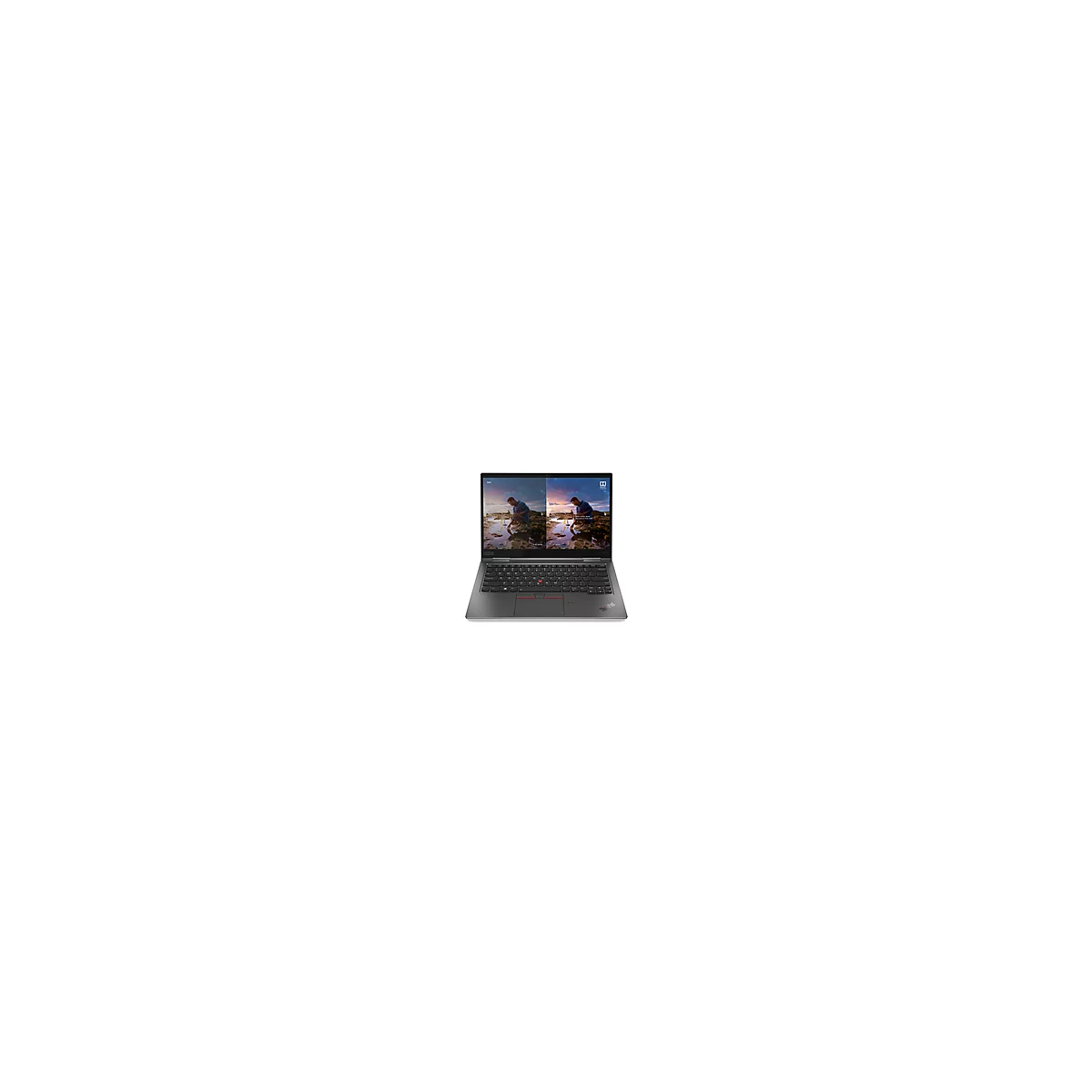 Ein Laptop zeigt zwei Bilder nebeneinander. Links ein Mann am Meer, rechts gleiches Bild mit Schriftzug.
