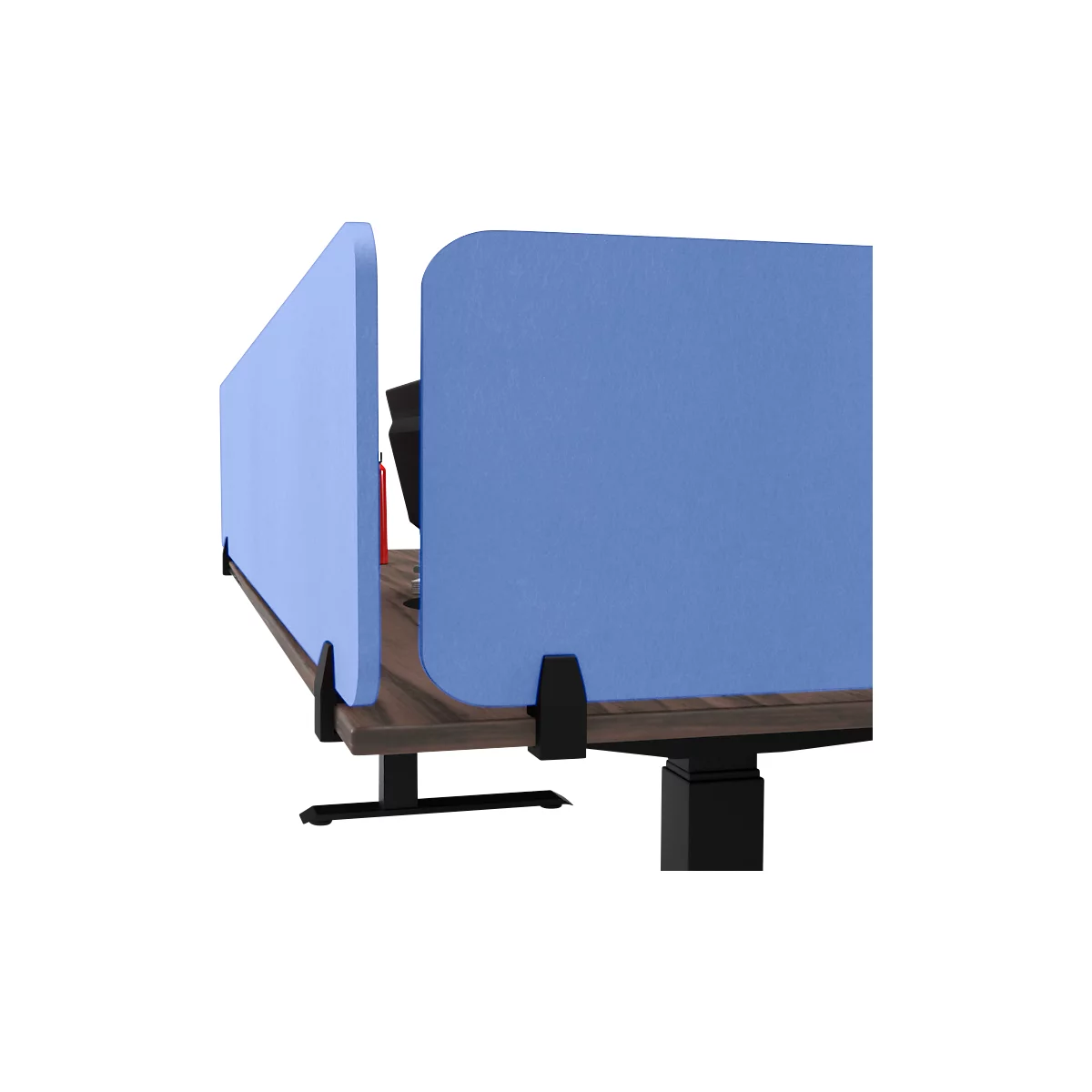 Blaues Schreibtisch-Trennwand-Element, das an einem Holzschreibtisch befestigt ist. Schwarze Halterungen verbinden die Trennwand mit der Tischplatte.