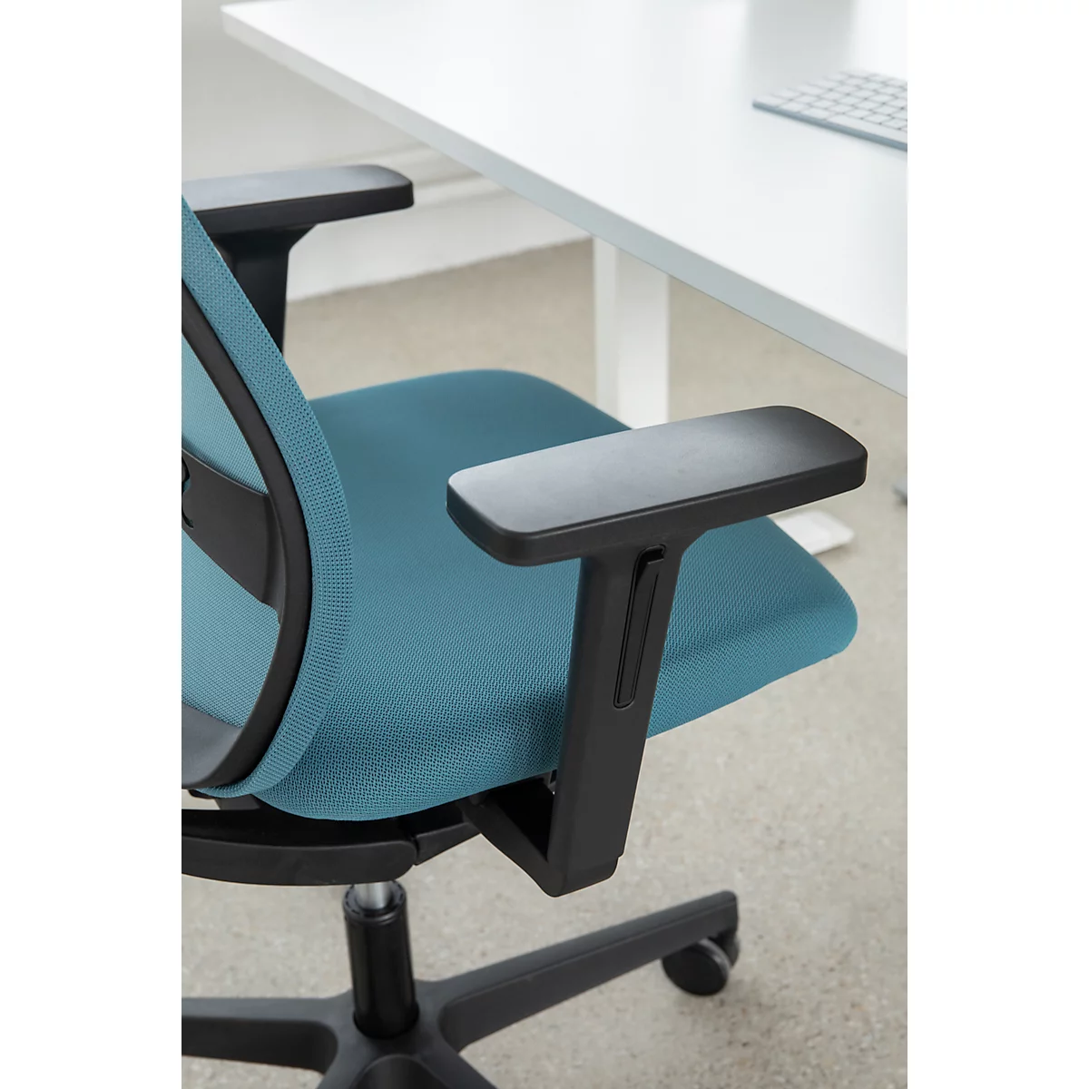 Topstar bureaustoel Soft Sitness Art, auto-synchroon mechanisme, met armleuningen, netrugleuning, speciale voorgevormde zitting, blauw