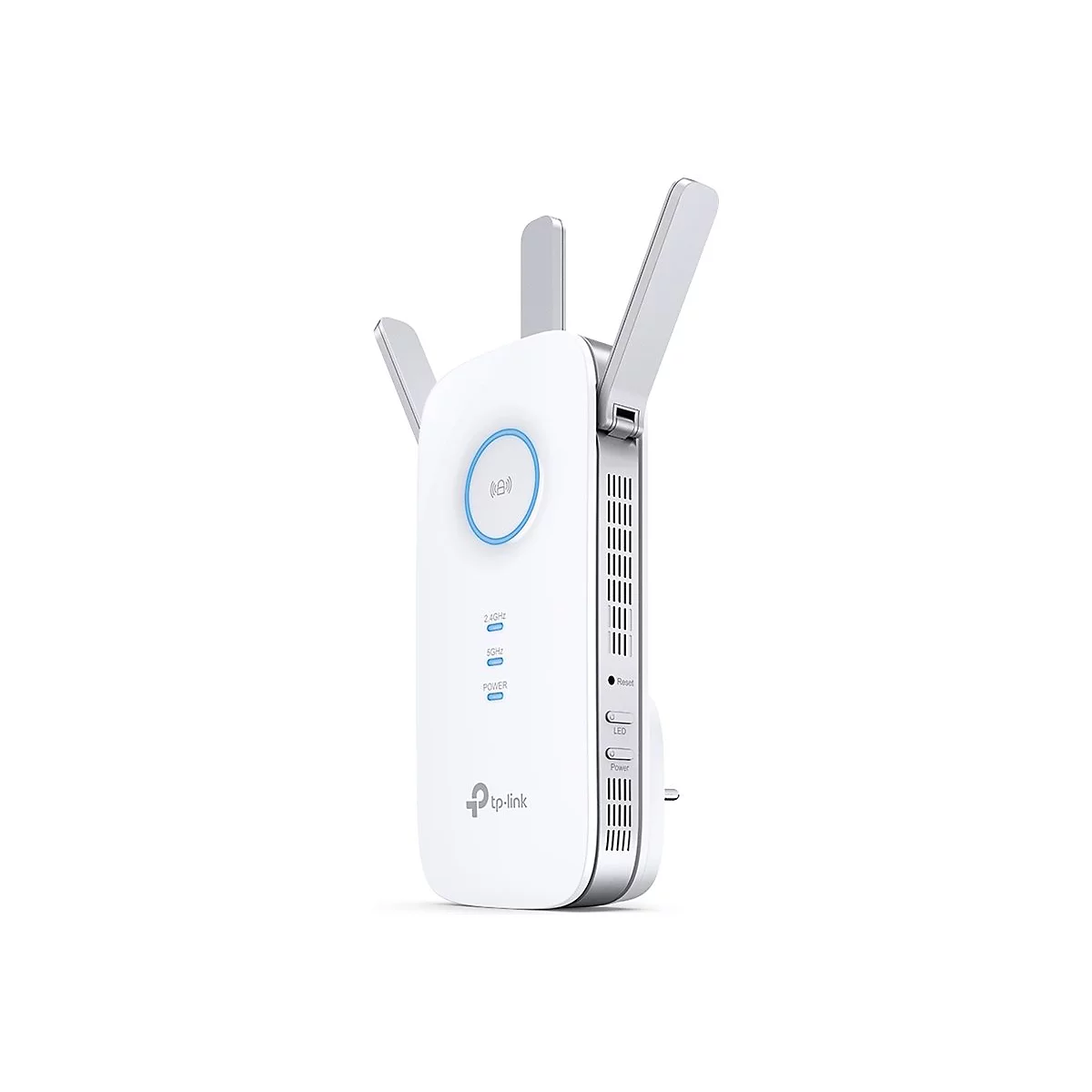 Weißer WLAN-Repeater mit drei Antennen, blauem Kreis und Tasten. Logo von tp-link.