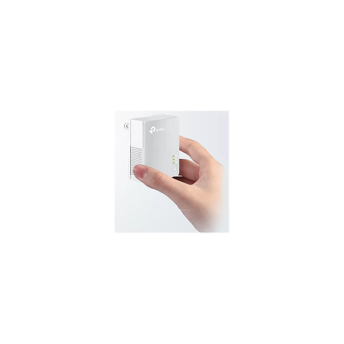 Eine Hand hÃ¤lt einen weiÃŸen TP-Link-Repeater. Auf der Vorderseite befinden sich grÃ¼ne Lichter.
